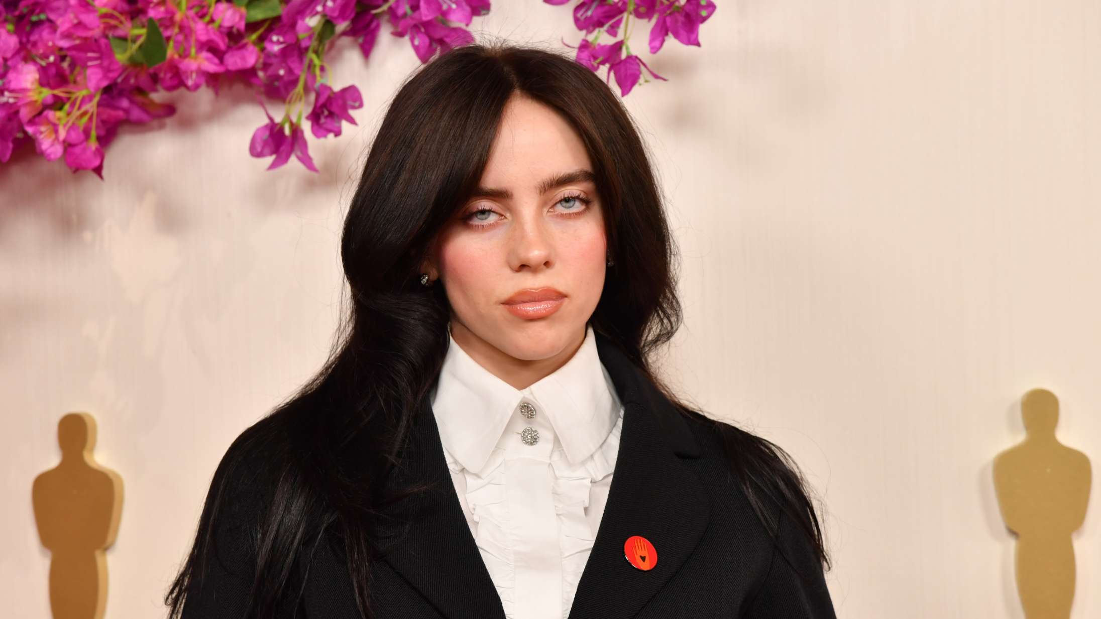 Billie Eilish rydder bordet til genoplivede American Music Awards – her er alle årets vindere