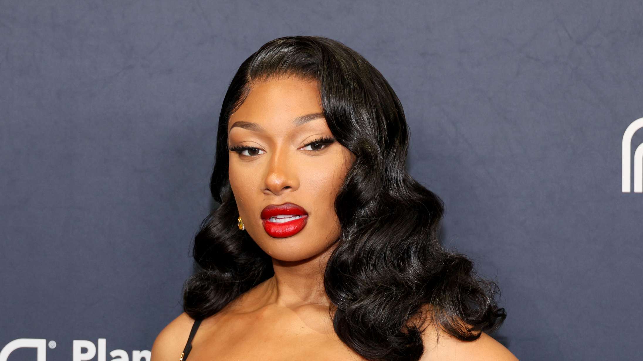 Megan Thee Stallion hospitalsindlagt efter afbrudt optræden: »Bed en bøn for Megan«