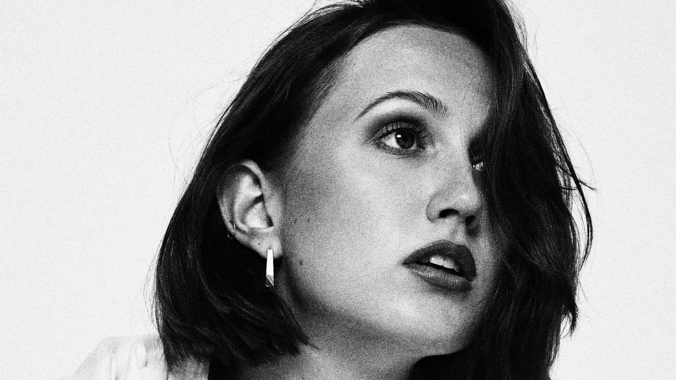 Premiere: Cevil hylder alle sine bitches på ’20 BPM’ – og sender skud ud til Aqua