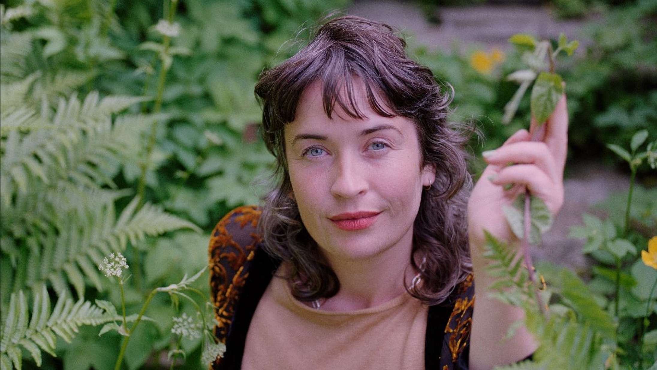 ‘Kun til navlen’: En KUA-core sommerhustur med shakshuka og main character syndrome