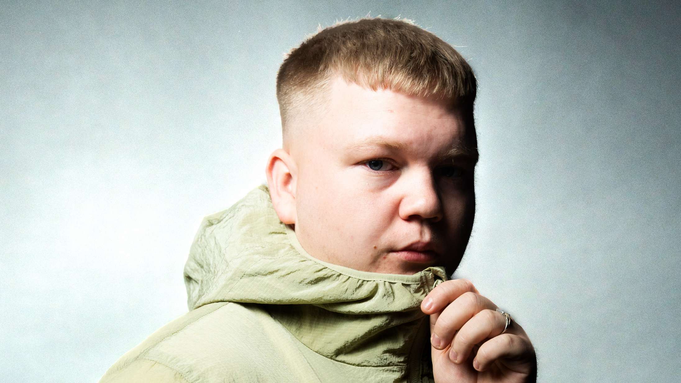 ‘Når man taler om solen’: Ny ep cementerer Mas som en af landets mest spændende rappere lige nu