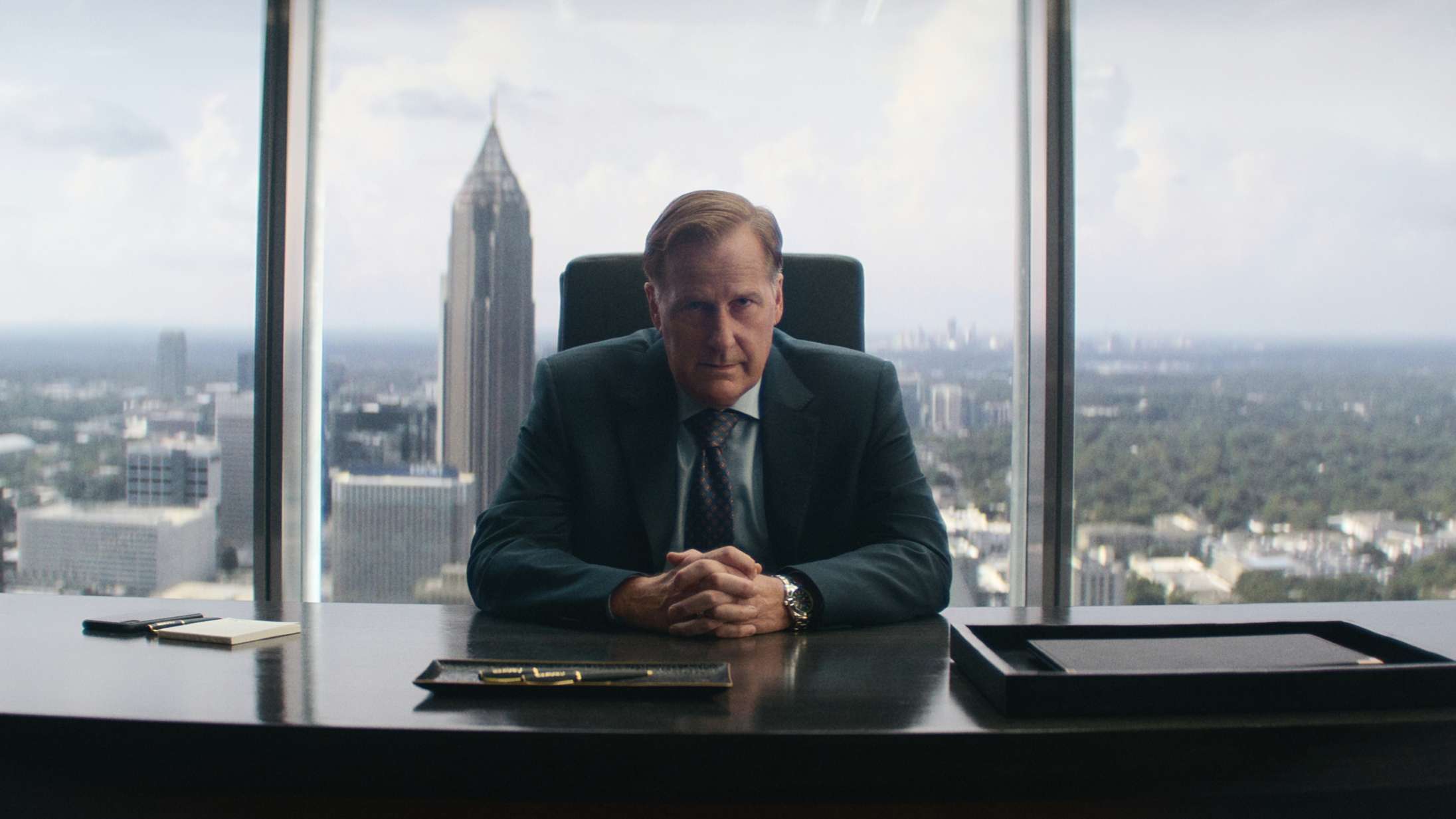 ’A Man in Full’: Patriarkatets viagra-erektion kollapser i ’Big Little Lies’-skabers nye Netflix-serie