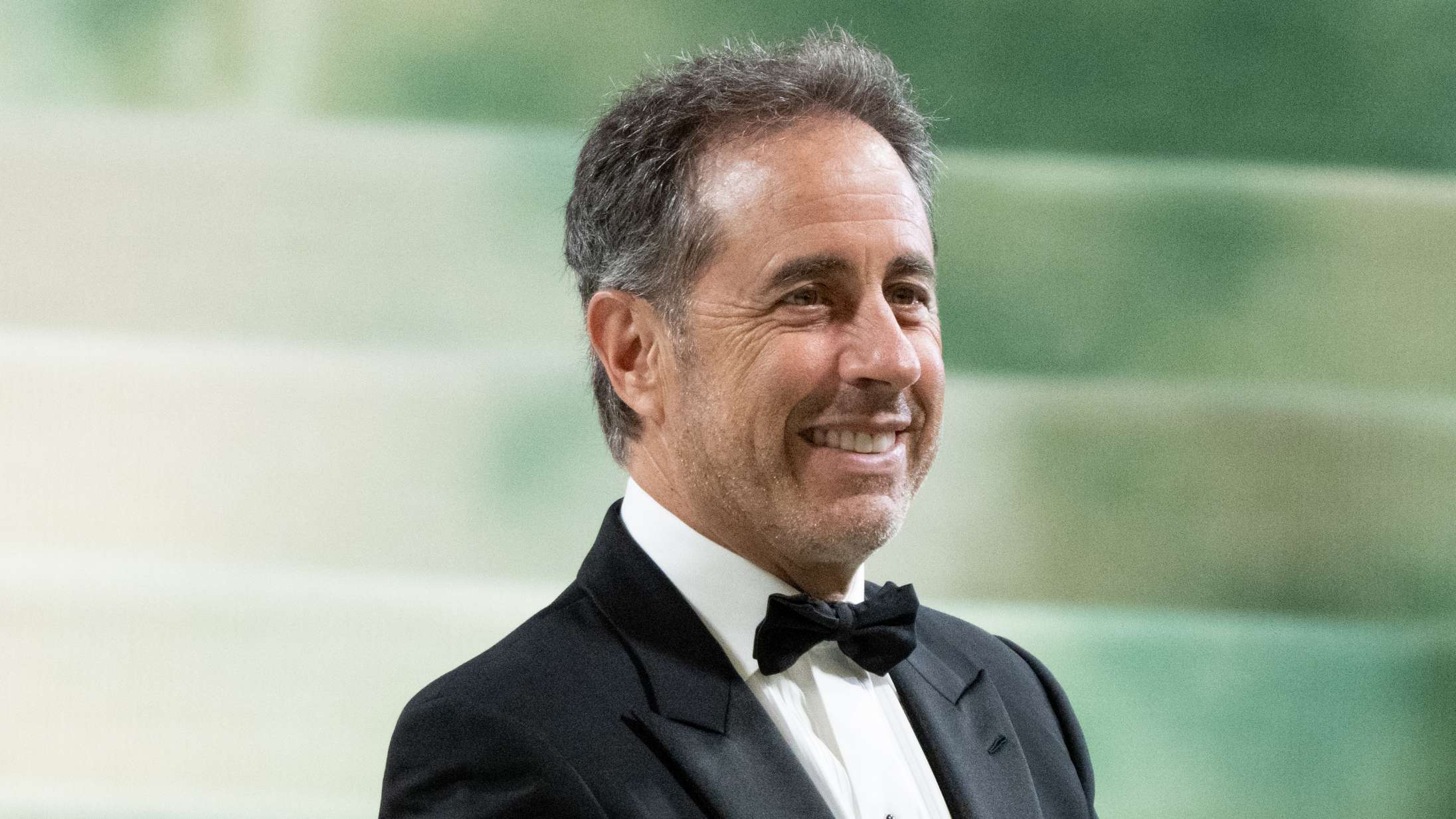 Jerry Seinfeld trækker i land efter sin kritik af »den ekstreme venstrefløj«