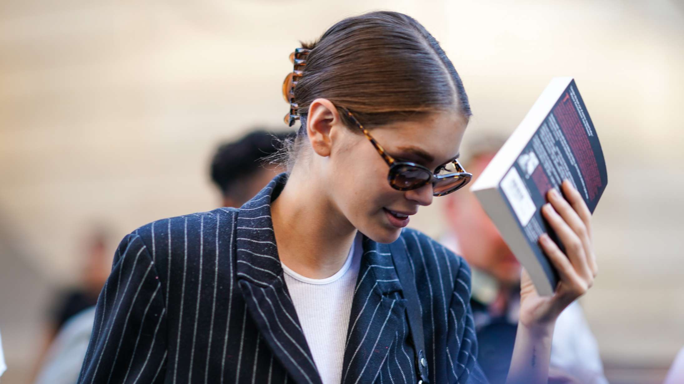 Bøger bliver brugt som et flex på sociale medier – og det kan starte en læserevolution