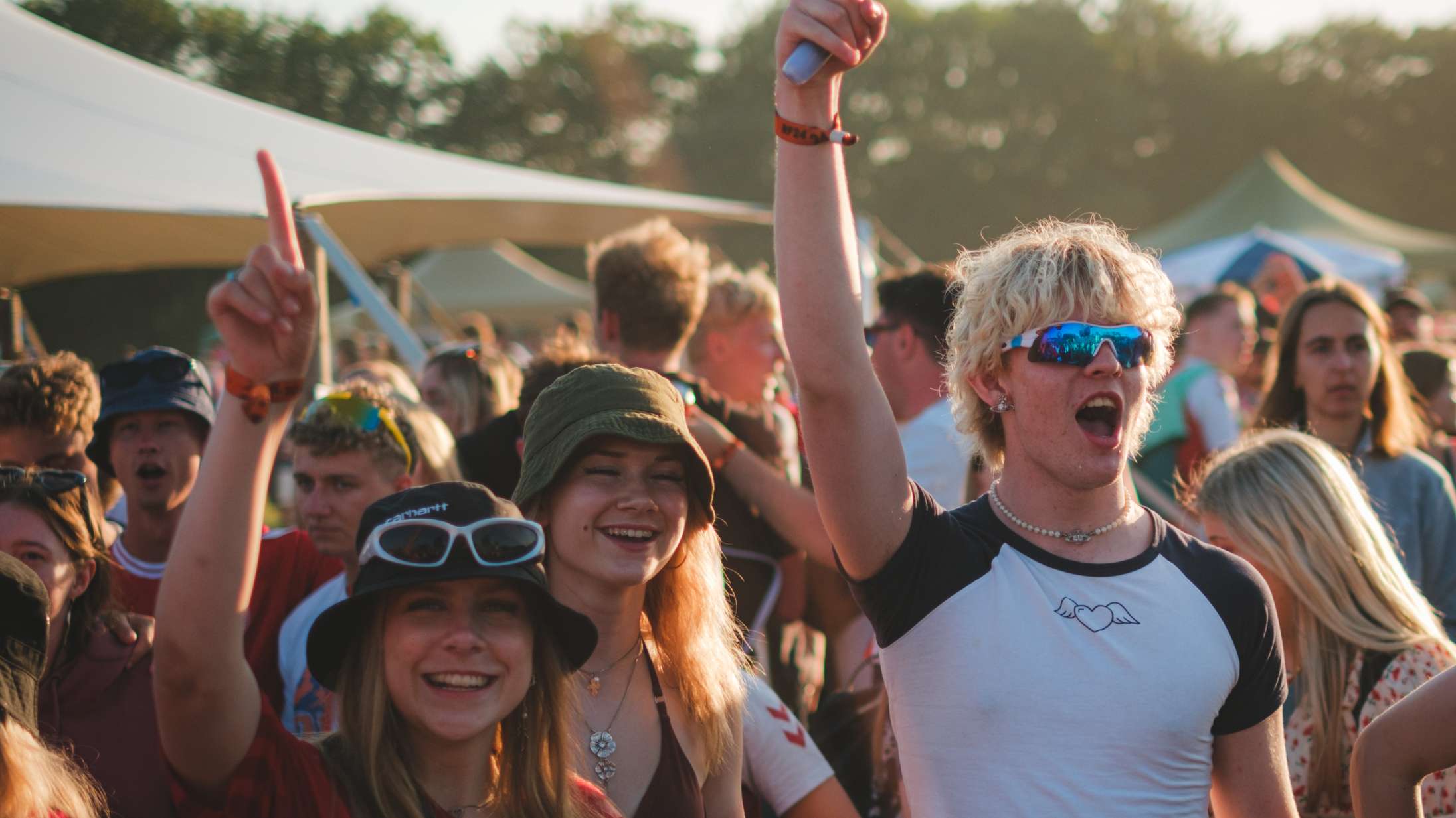 11 øjeblikke fra Instagram og TikTok, der viser de bedste og værste sider af lejrlivet på Roskilde Festival