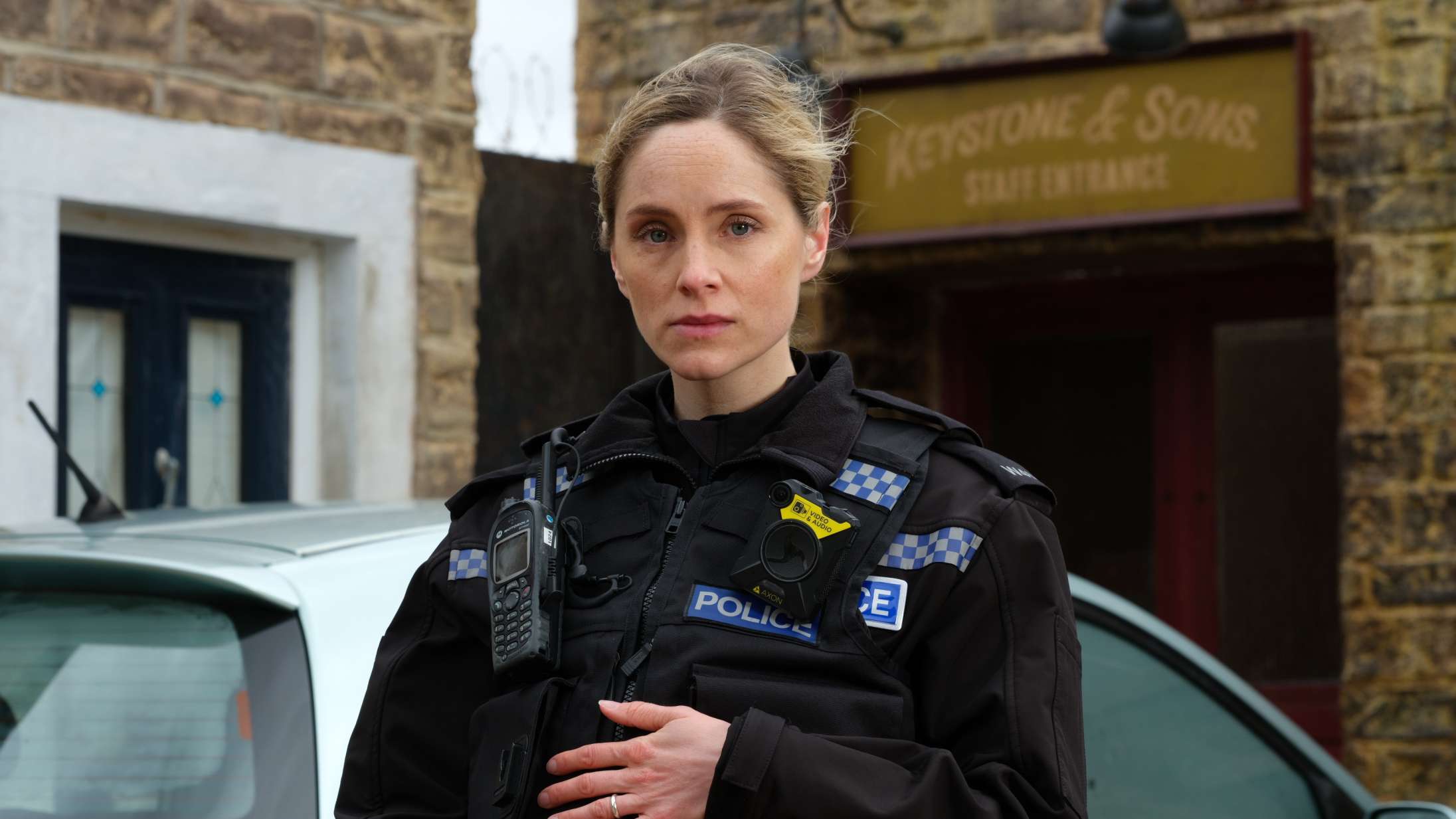 ’After the Flood’: Spændende engelsk krimipræmis drukner i en strøm af overspil