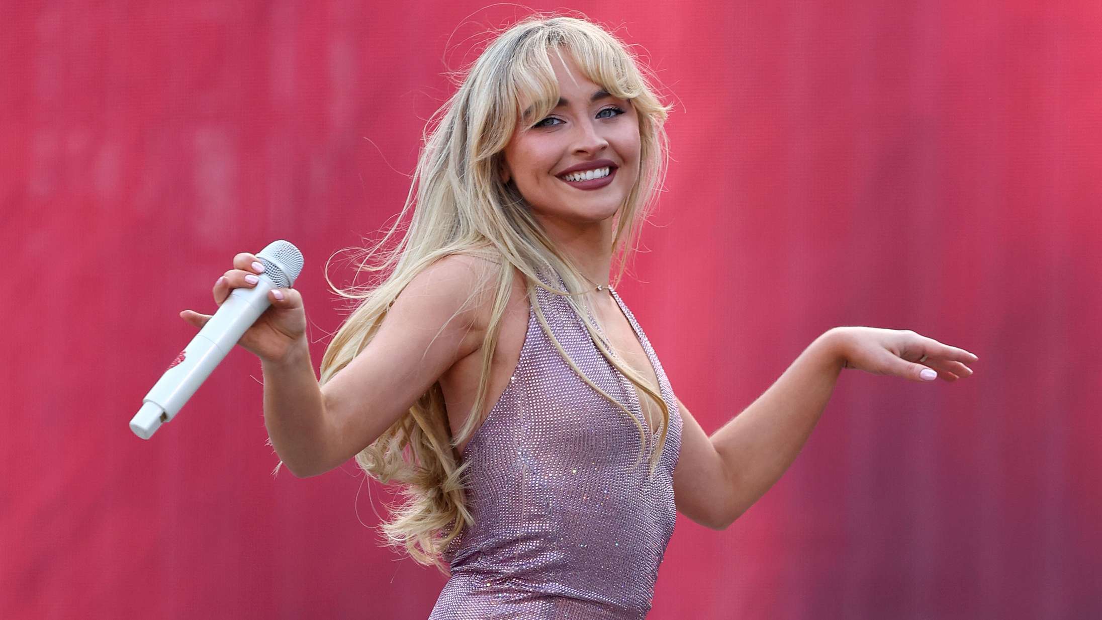 Sabrina Carpenter har langt om længe givet os den druksang, vi har manglet