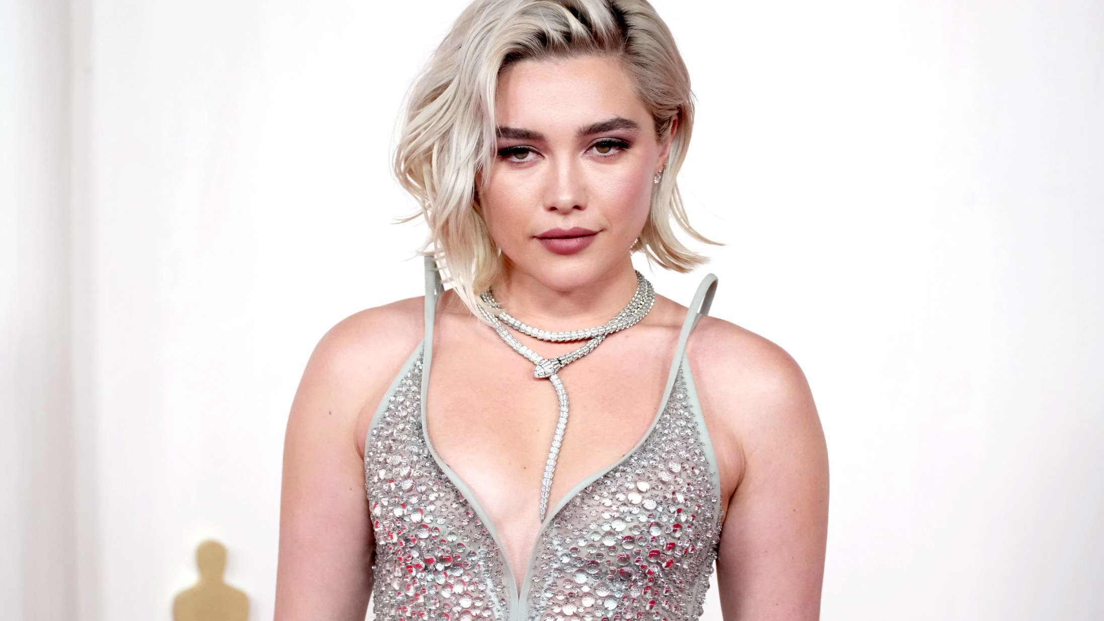 Brian Enos stjernespækkede Palæstina-koncert kan livestreames i aften – Florence Pugh og rockikon føjet til programmet