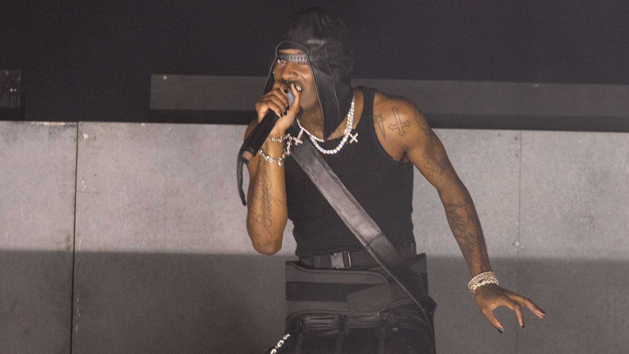 Hør Playboi Carti spille to helt nye sange live