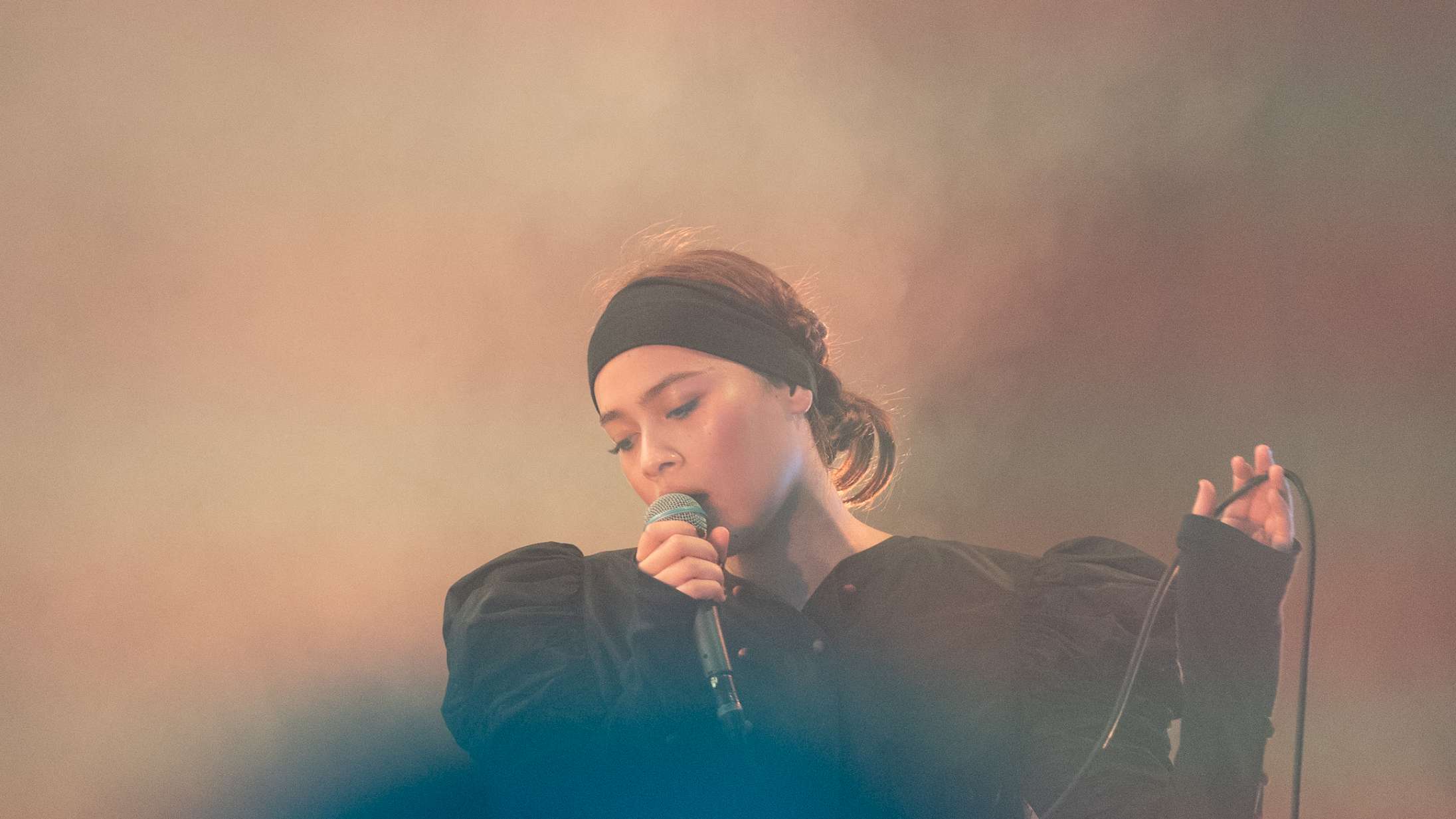 Roskilde Festival: Rebebe krydrede en skidegod sang med en veltimet gimmick