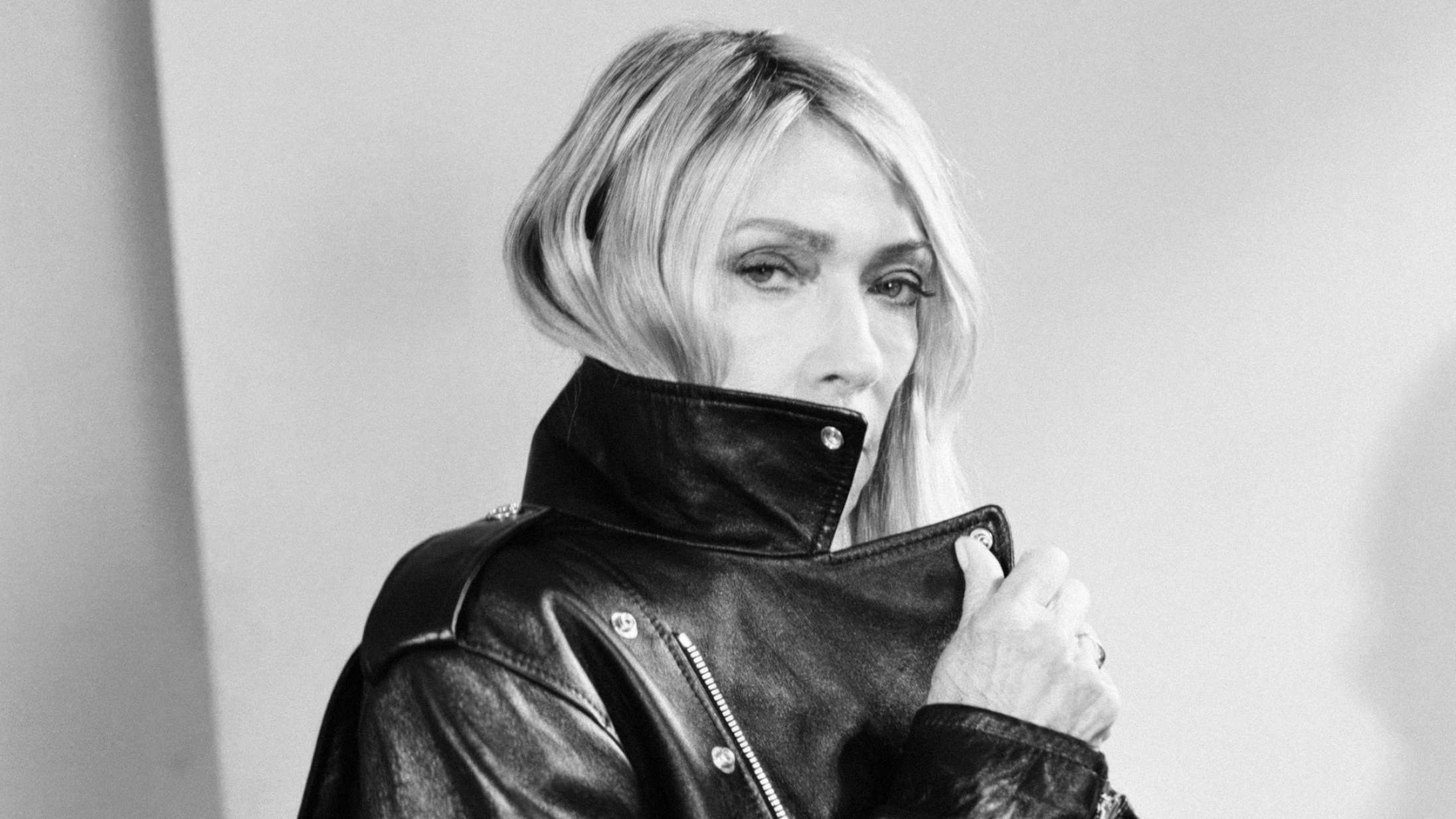 Når hiphopbeatet er for hårdt til Playboi Carti, går det til 71-årige Kim Gordon