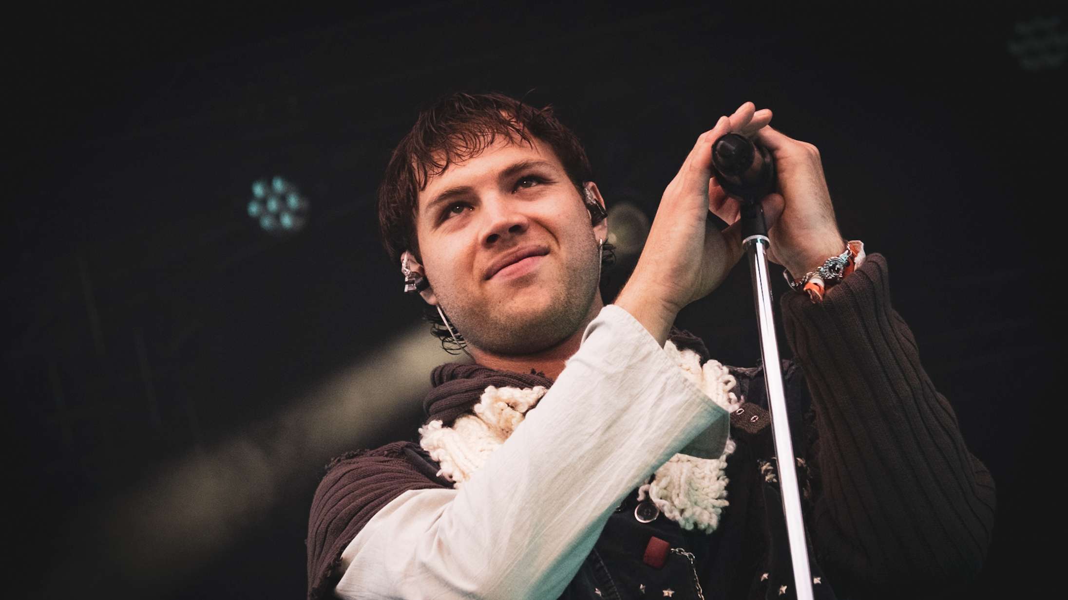 Kingtommi var helt uforudsigelig på Roskilde Festival – pludselig stod den på koreograferet hattedans