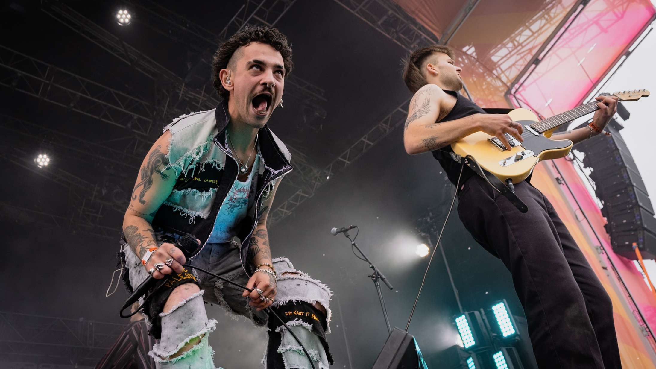 Et minuts stilhed fik allerstørst applaus til Users’ punkbrag på Roskilde Festival
