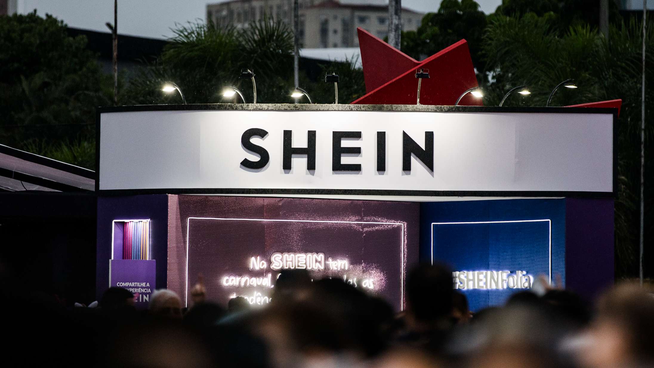 Shein vil investere millioner i europæiske designere, men det truer danske talenter på modescenen, mener ekspert