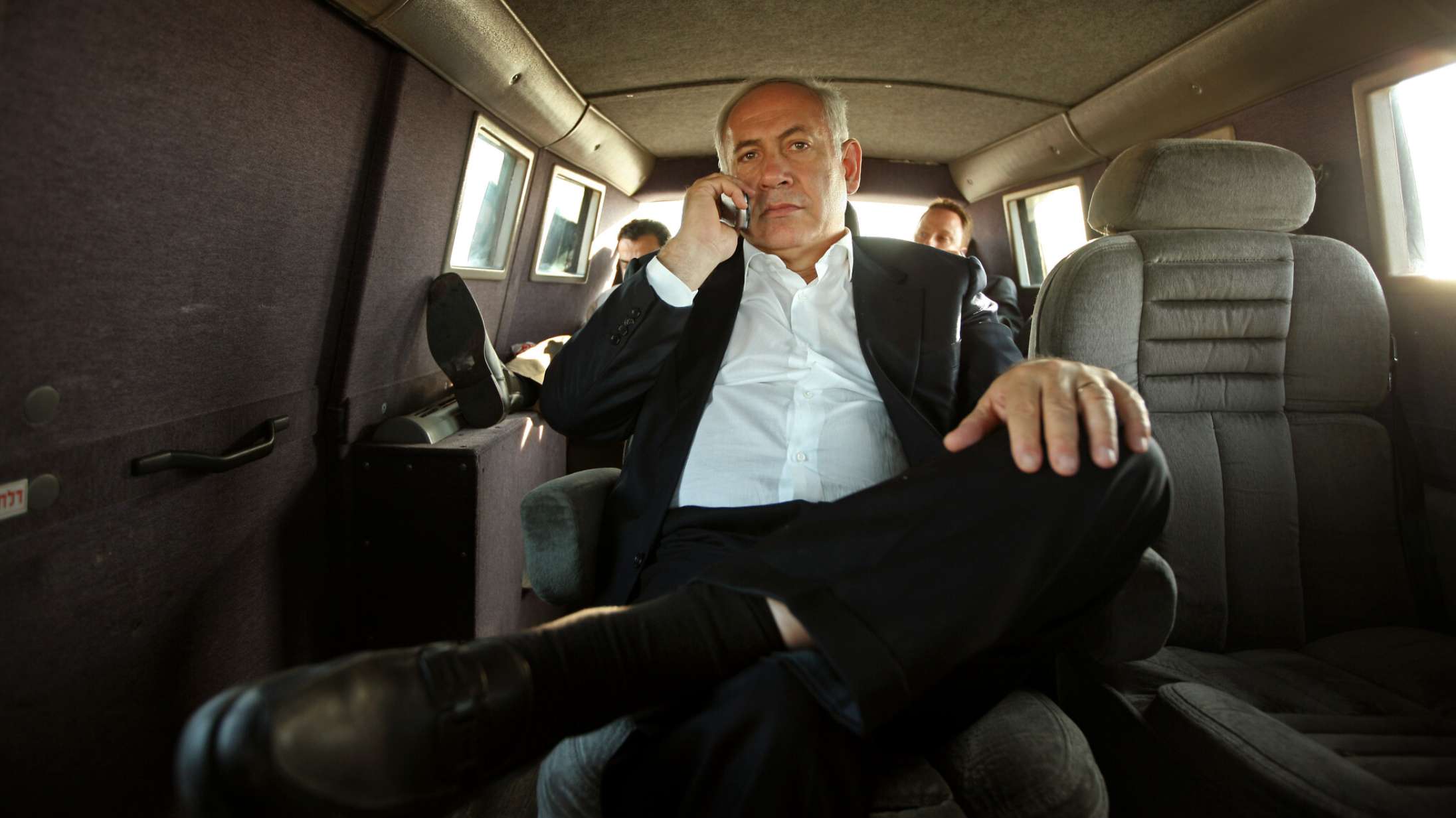 De 15 mest essentielle film på CPH:DOX 2025 – fra voldsomme krigsfilm til mytisk musiker, VM i havregrød og Zlatans næse