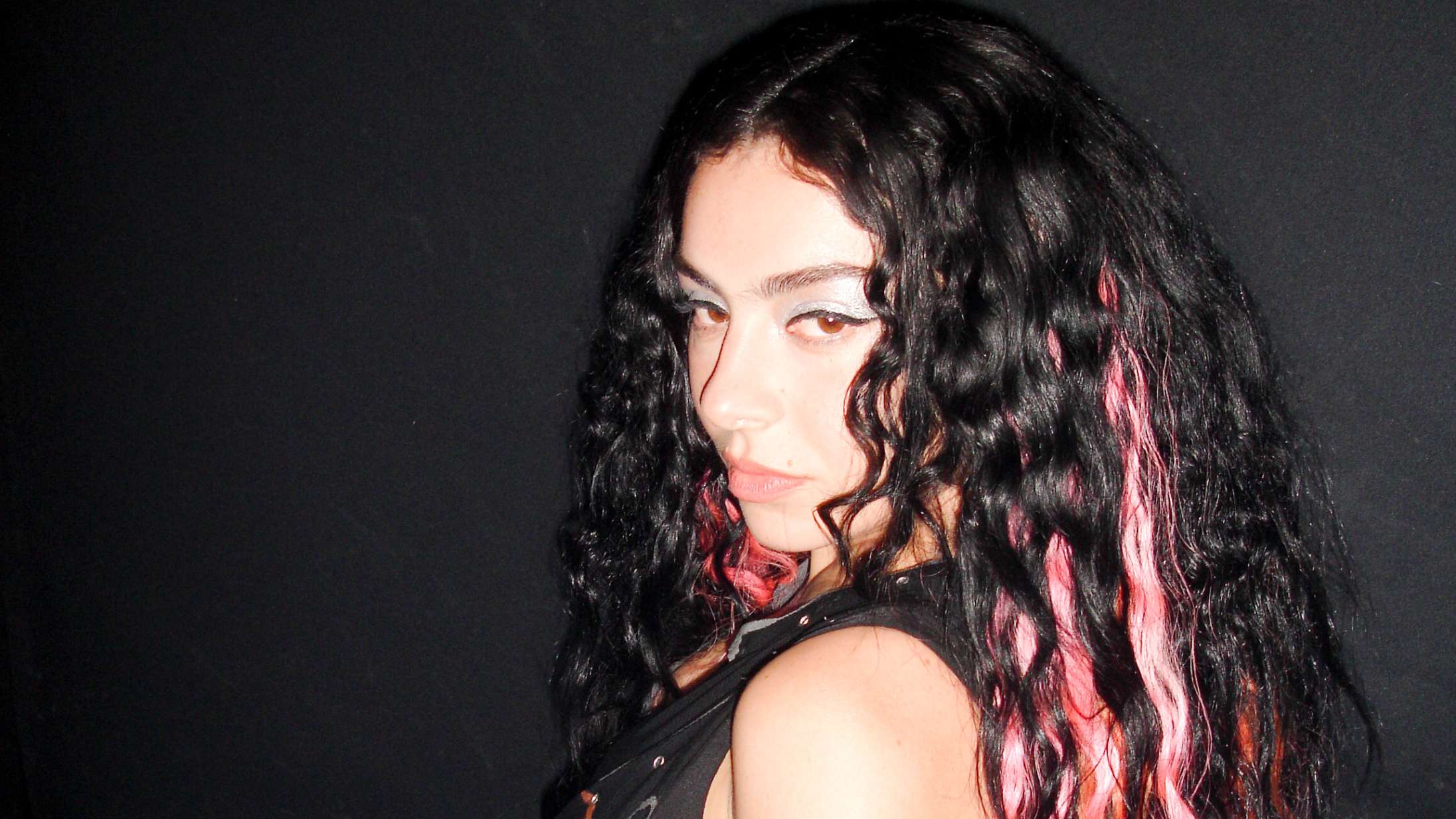 Charli XCX joiner Mads Mikkelsen i Martin Scorsese-film