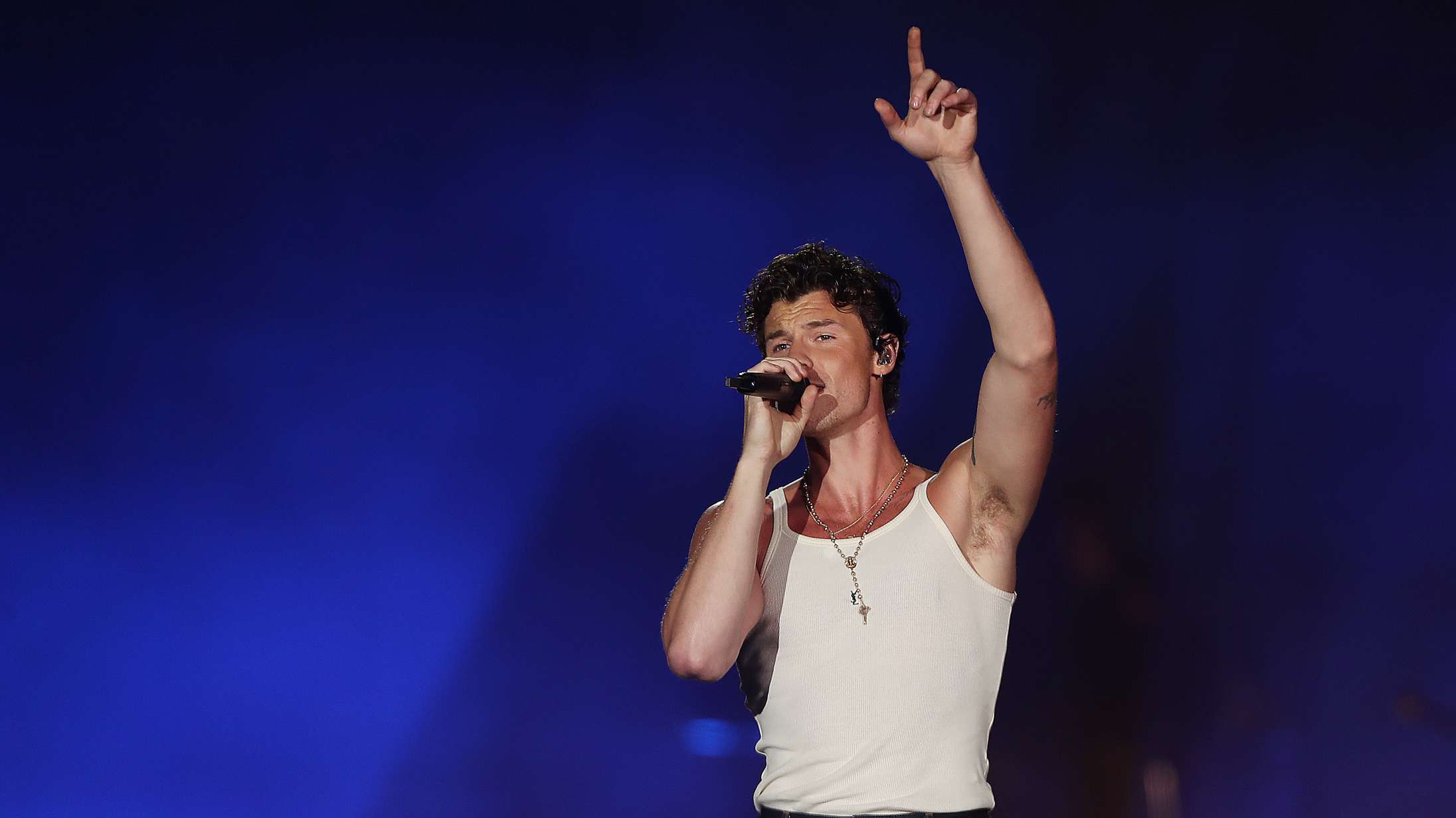 Shawn Mendes åbner op om sin seksualitet under koncert: »Jeg er stadig ved at finde ud af det«