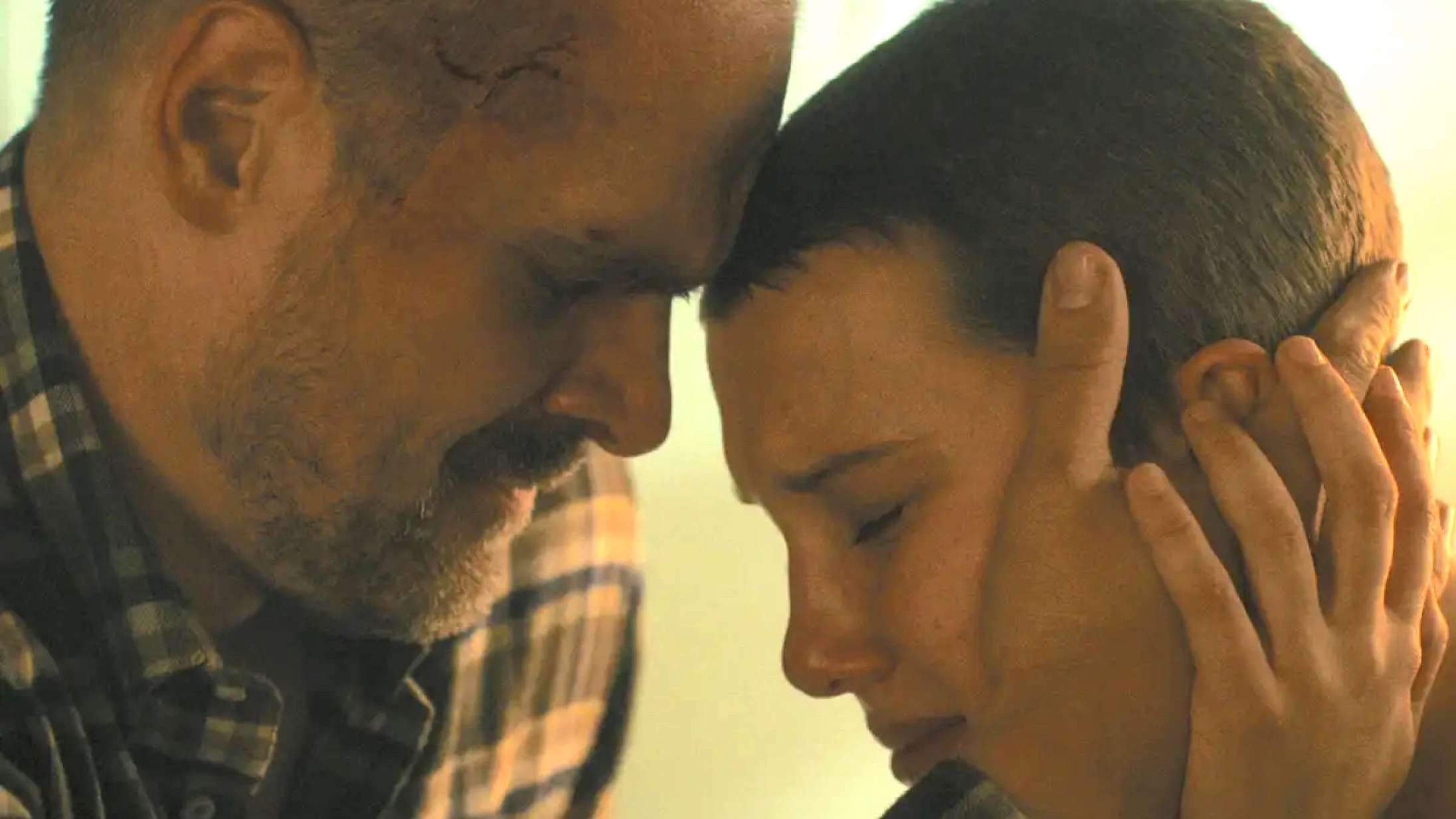 Millie Bobby Brown anklagede angiveligt David Harbour for »chikane og mobning« inden femte ‘Stranger Things’-sæson