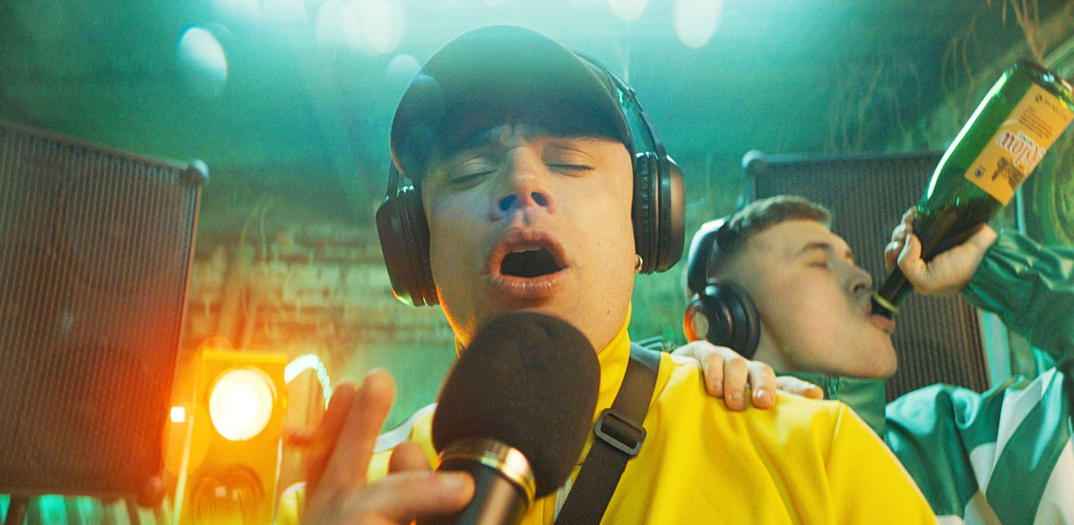 Musikfestivaler aflyser deres koncerter – nu er Kneecaps streamingtal fordoblet