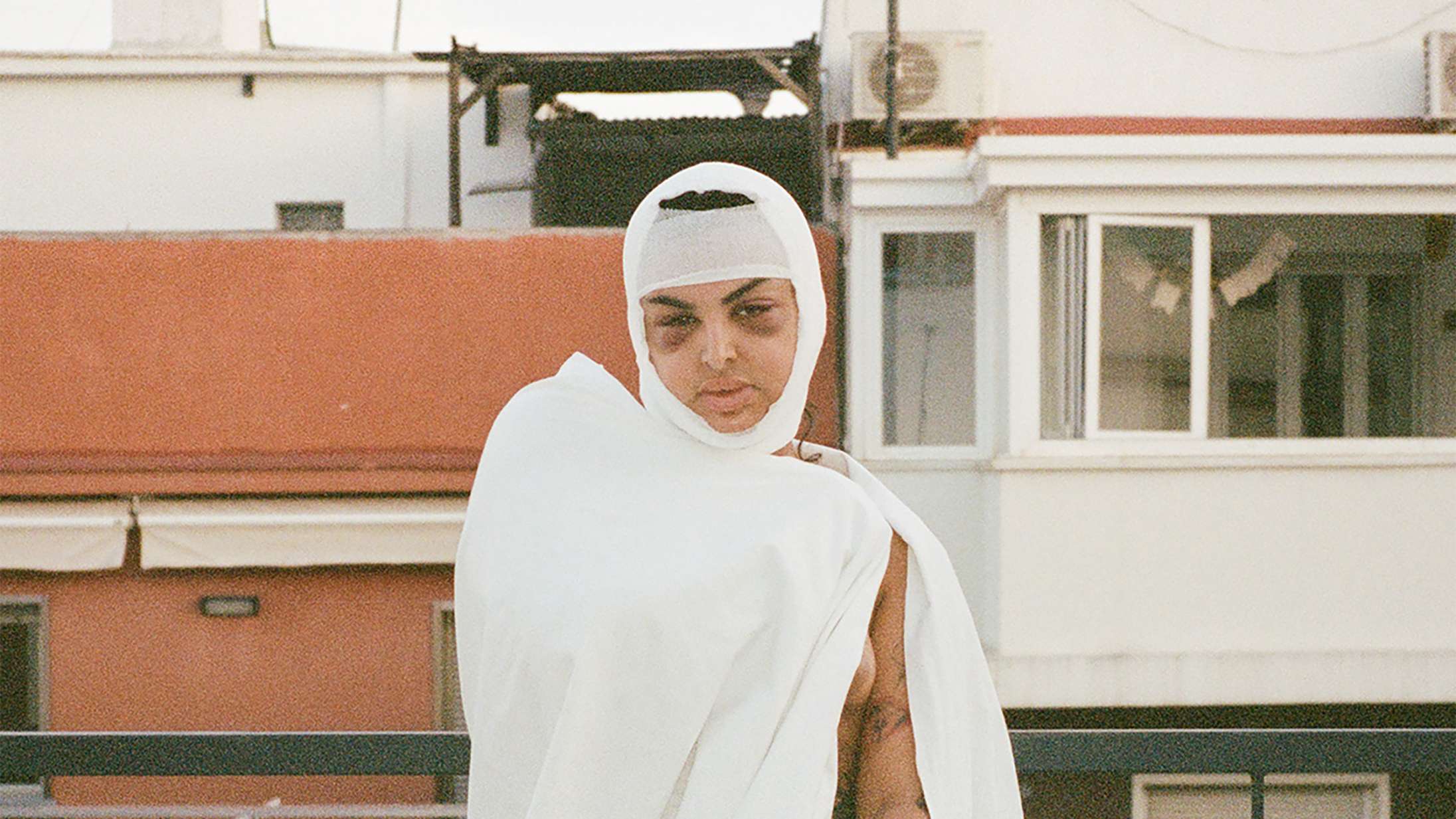 En flok gamle fiskere overraskede Noah Umur Kanber: »De kaldte mig en kvinde. They got the memo«