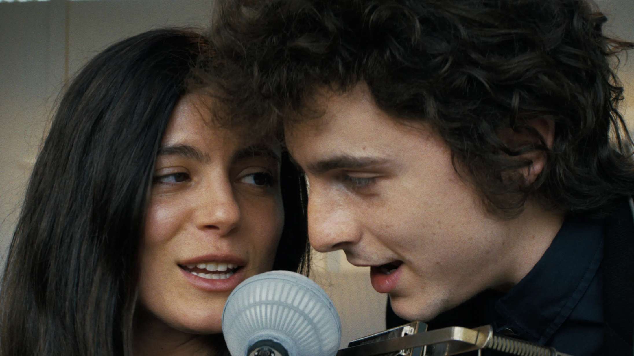 ’A Complete Unknown’: Timothée Chalamet gør alt i sin magt for at ramme Bob Dylan – og lykkes med det hele