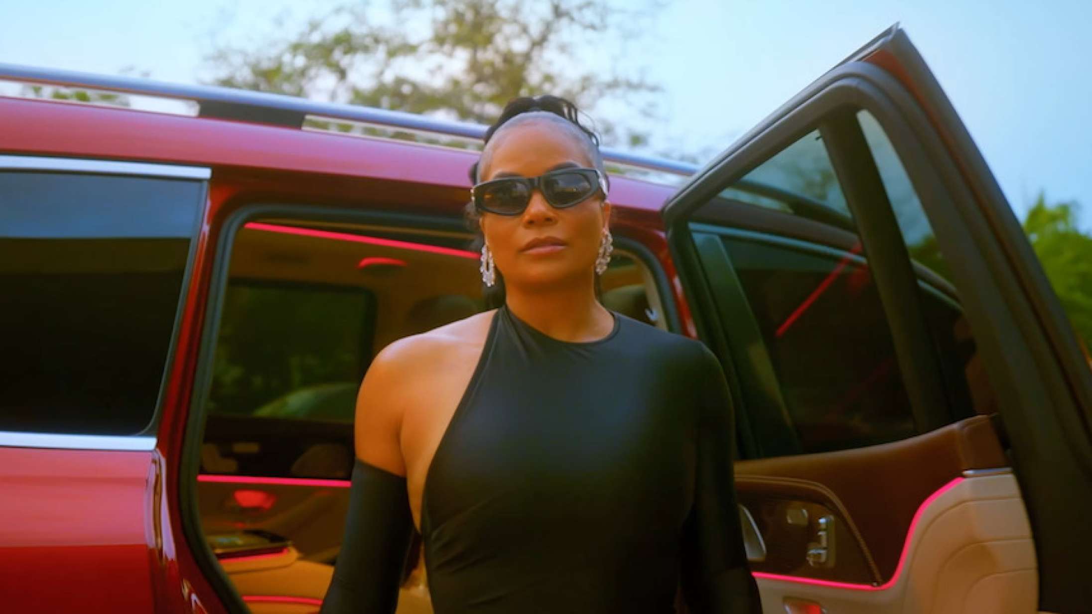 ‘W.A.G.s to Riches’: Netflix røvrender sine hovedpersoner i ny serie om kæresterne bag stjernerne