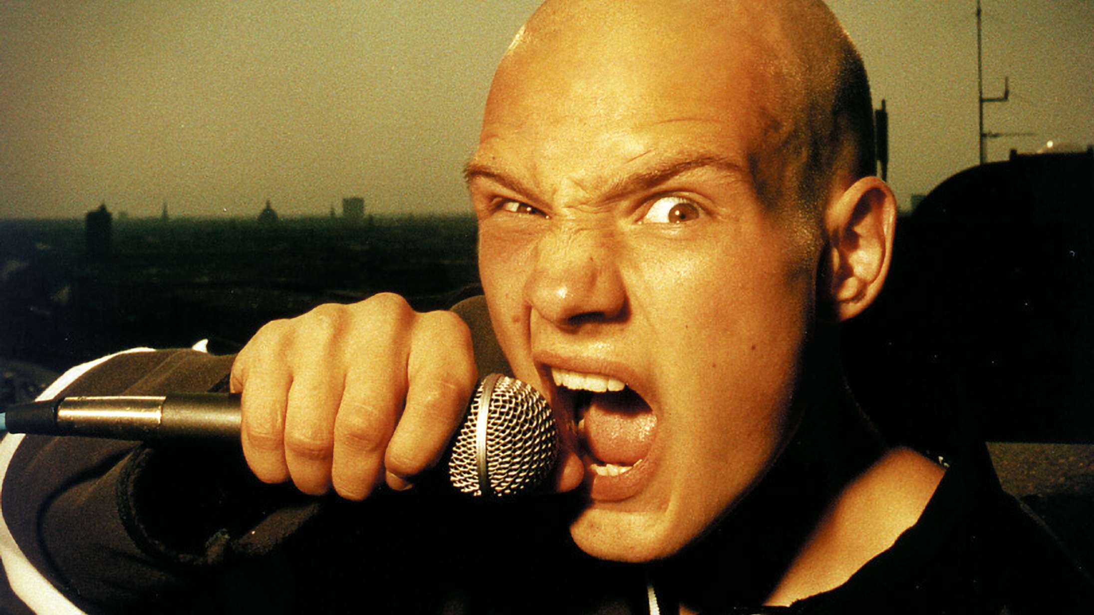 Clemens tager på turné med debutalbummet ‘Regnskabets time’