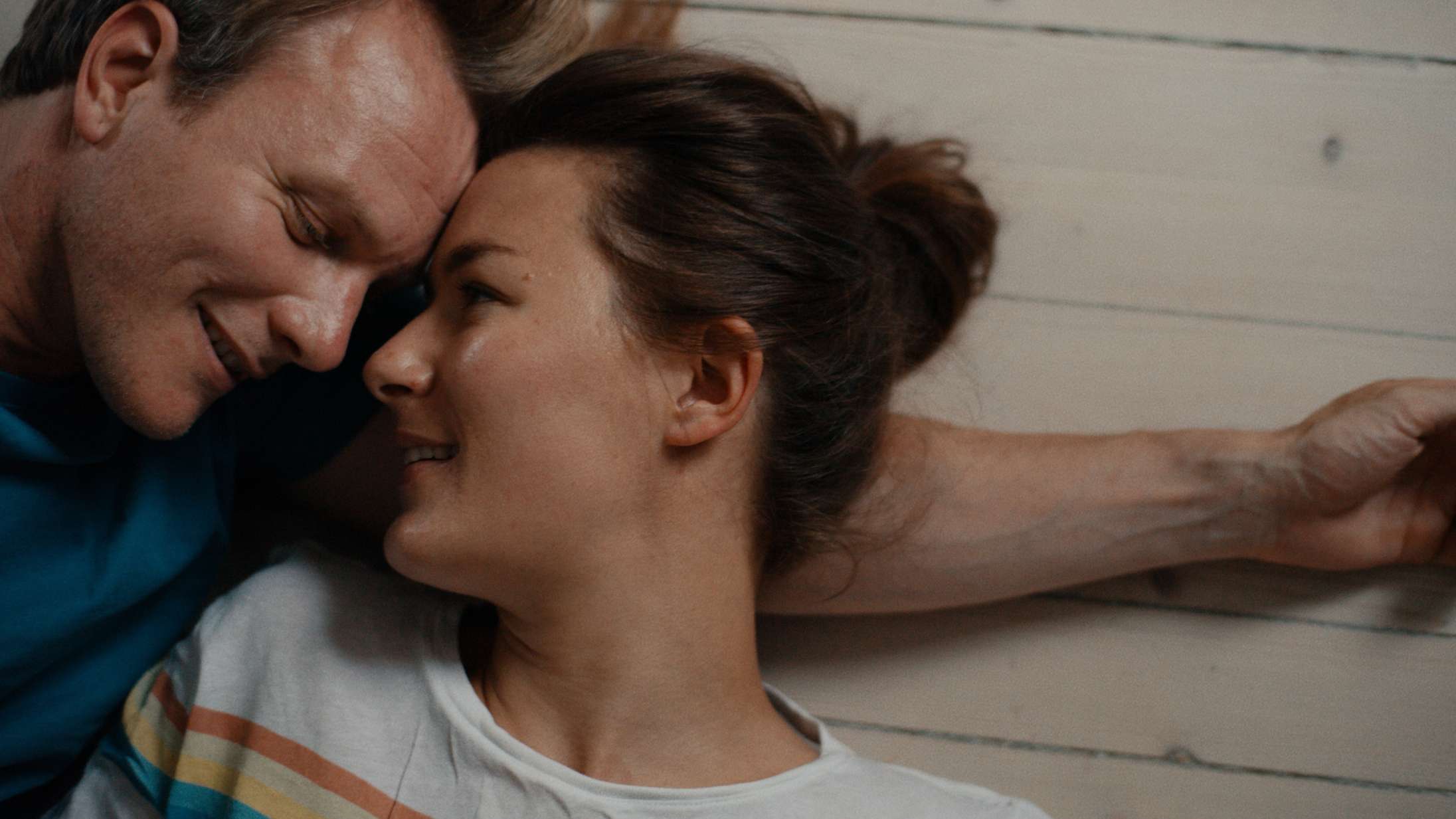 ’Elskling’: Et mageløst norsk pragtstykke om kærlighedens mange krumspring