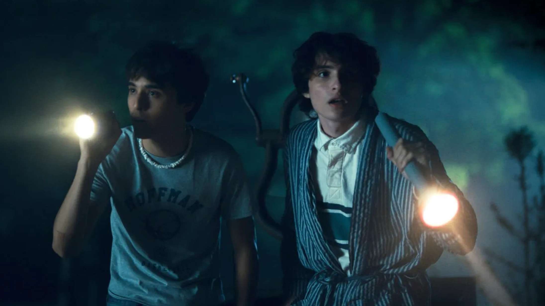 ‘Stranger Things’-stjerne debuterer som slasherinstruktør – se traileren til ‘Hell of a Summer’