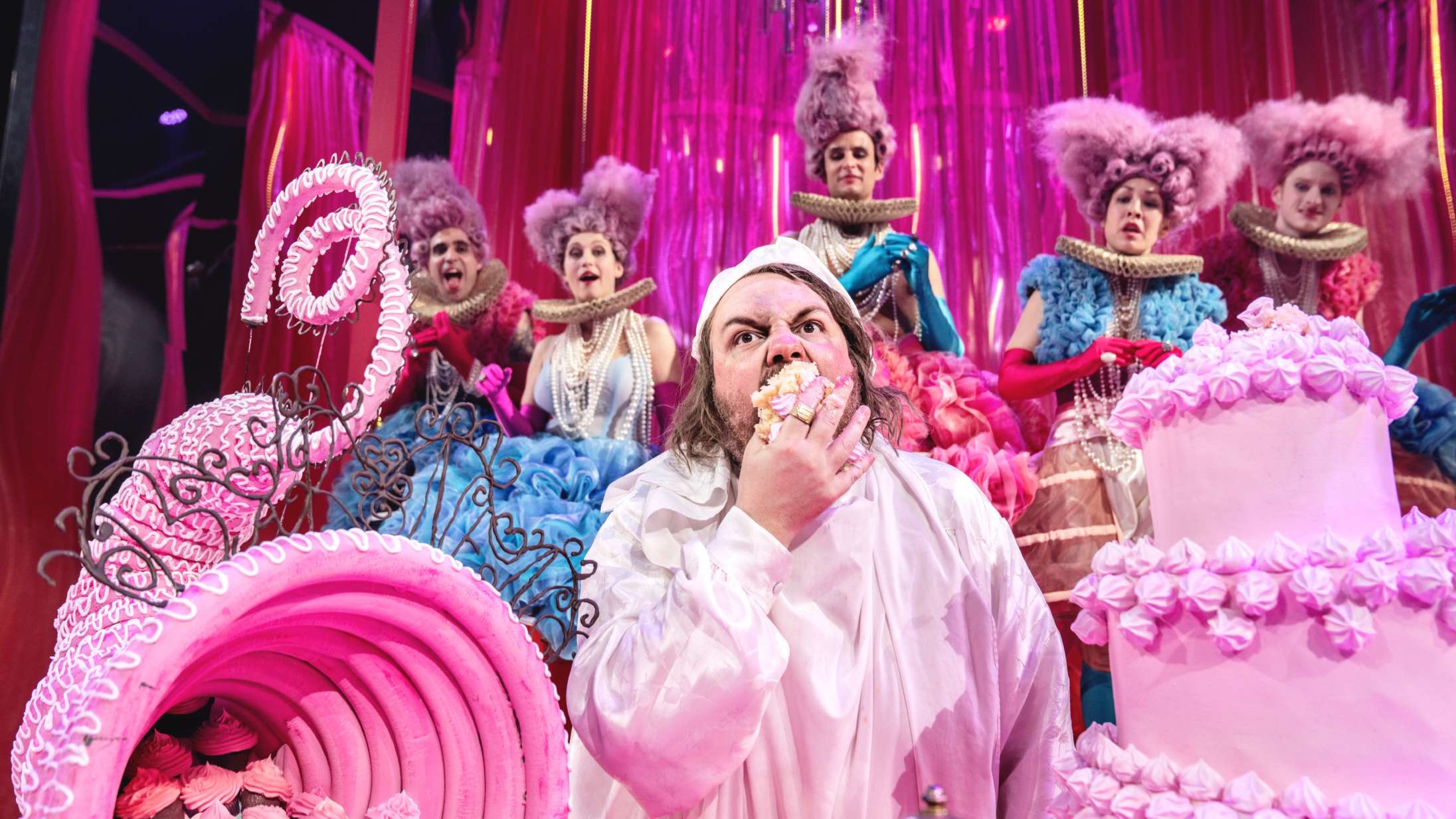 ’Jeppe på Bjerget’: End ikke en ener som Frederik Cilius kan bære en hel forestilling