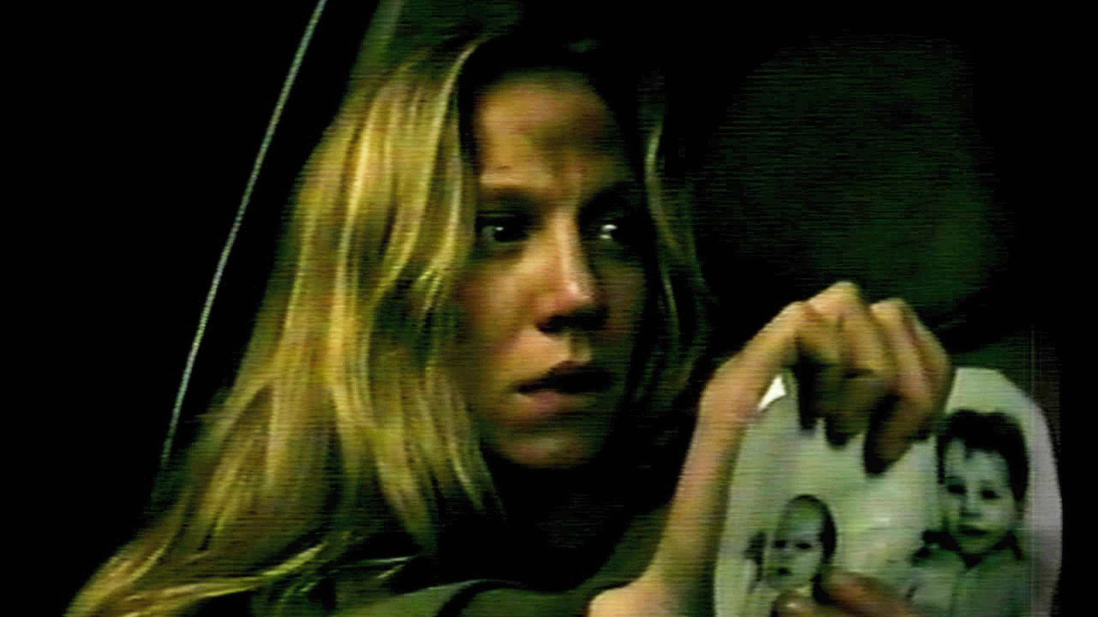 ’The Stranger’: Jeg var flygtet ud af biografen, hvis det ikke var min pligt at se filmen til ende