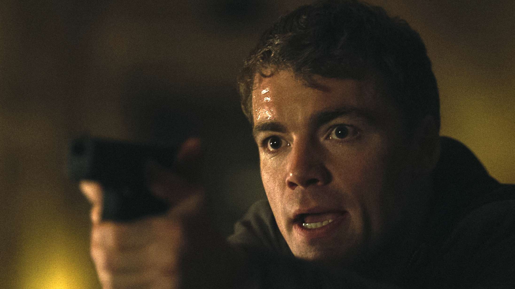 ‘The Night Agent’ sæson 2: Agenterne taler hinanden til døde i Netflix’ alt for populære thrillerserie