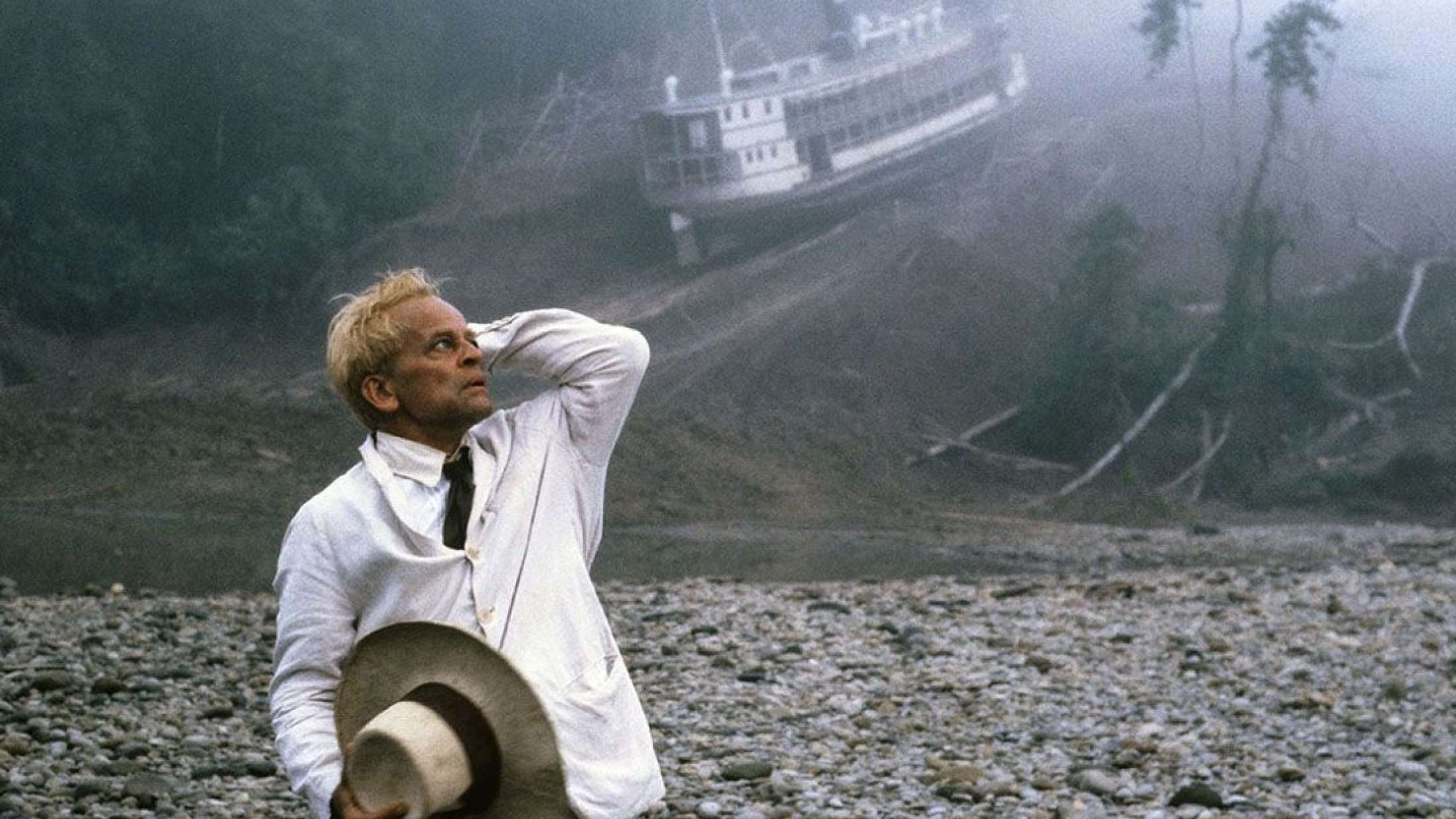 Werner Herzogs vanvidsfilm hylder menneskets ulogiske rivalisering med naturens storhed