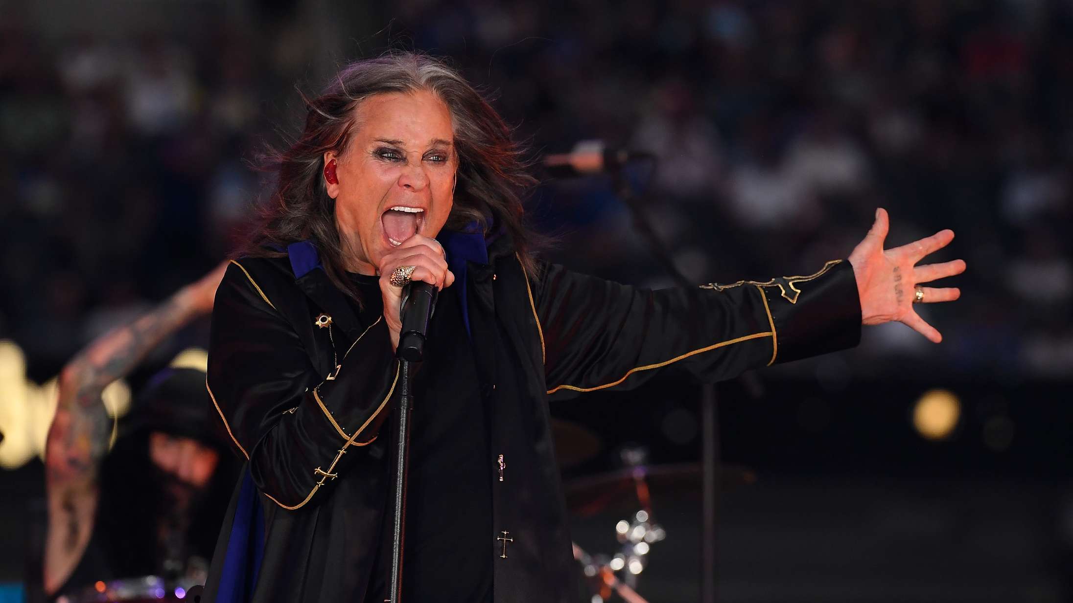 Ozzy Osbourne vækkes til live som AI-hologram: »Lidt skræmmende, hvor præcist det faktisk er«