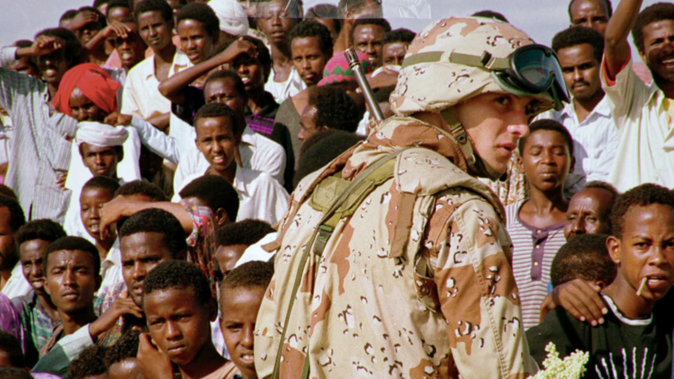 ’Black Hawk Down: Slaget i Mogadishu’: Netflix-serie om det virkelige helvede bag Ridley Scotts krigsfilm misser gylden mulighed