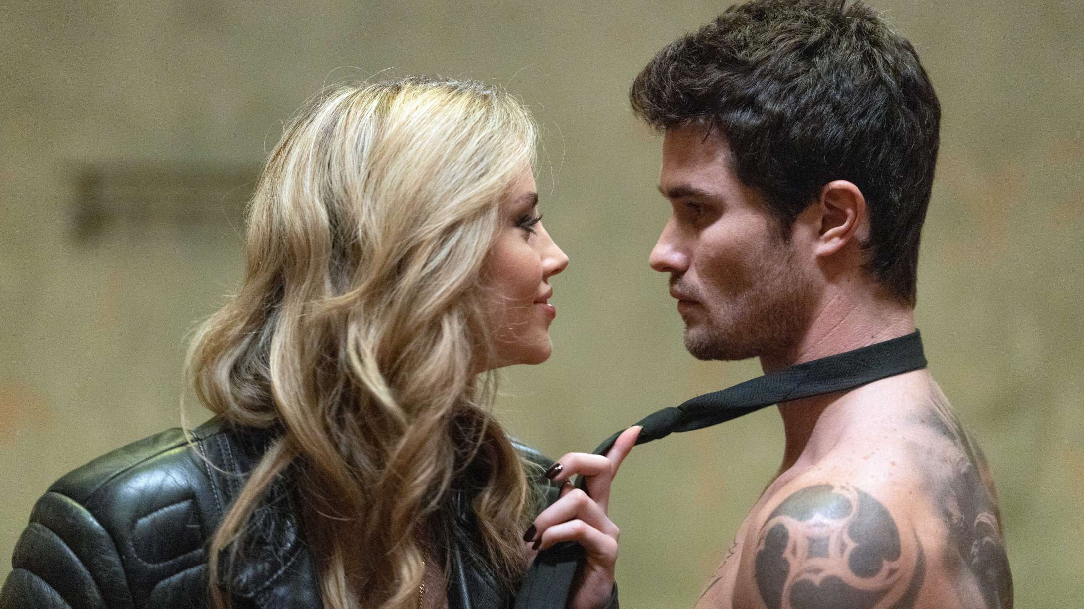 ’Marked Men’: Erotisk kærlighedsfilm nærmer sig det uudholdelige trods læderæstetik og cute spanking