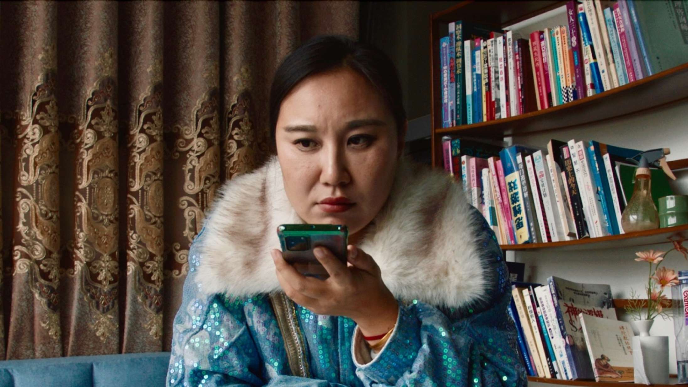 ’Mistress Dispeller’: Det moderne kærlighedsliv er ren science fiction i film med usandsynligt vild præmis