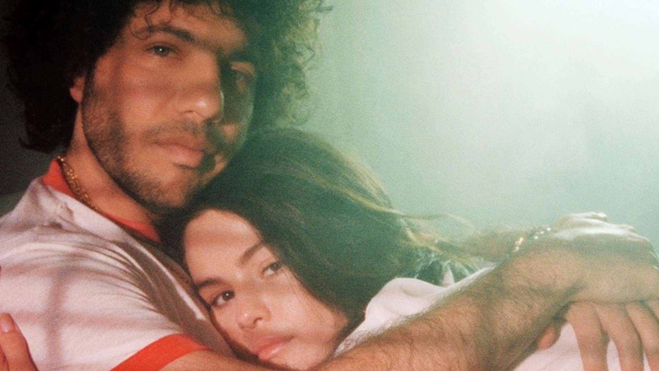 ‘I Said I Love You First’: Selena Gomez og Benny Blanco har lavet musikkens svar på en revenge dress
