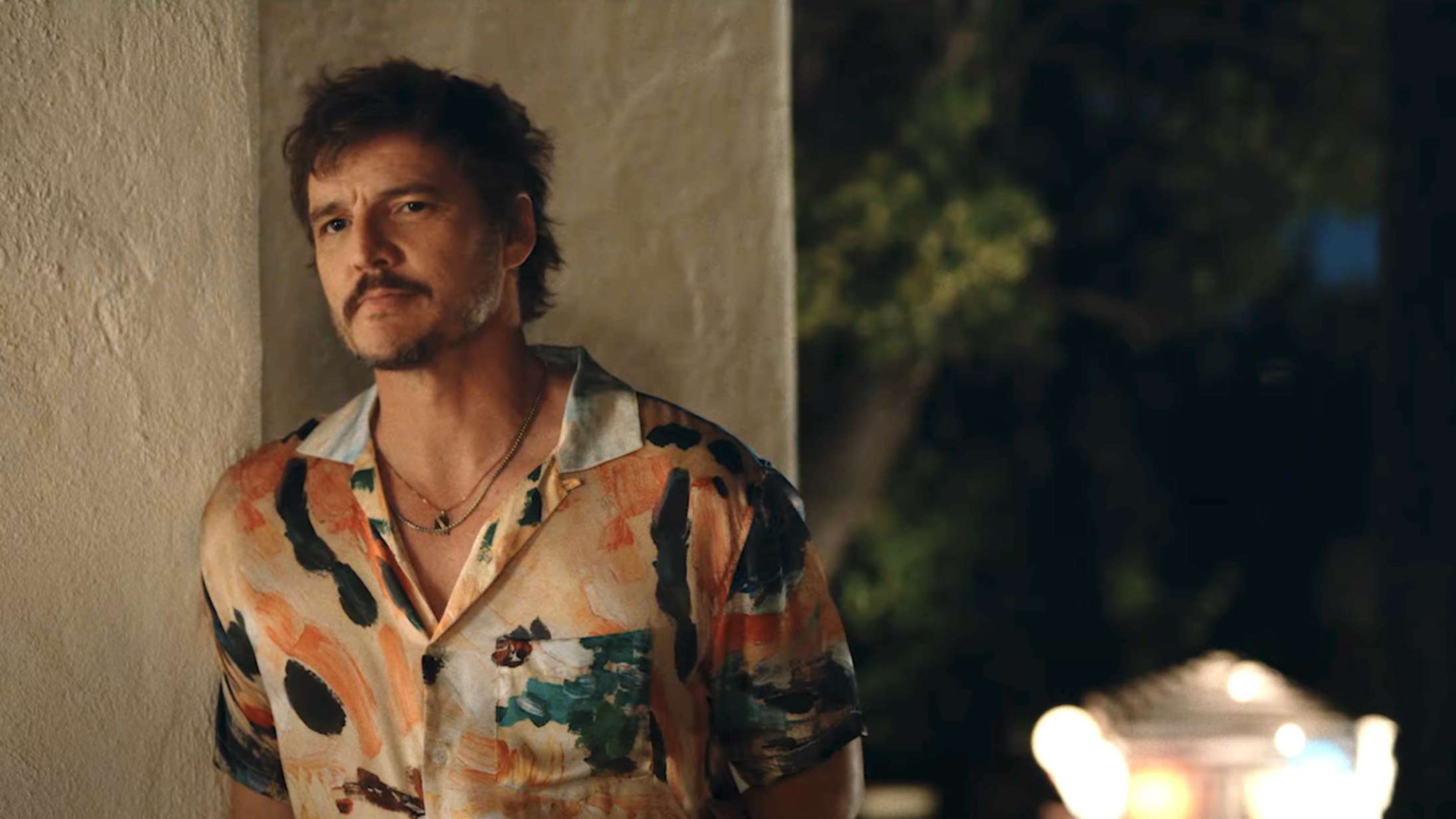 Pedro Pascal og ‘The White Lotus’-stjerne krydser klinger i sort komedie – se traileren til ‘The Uninvited’