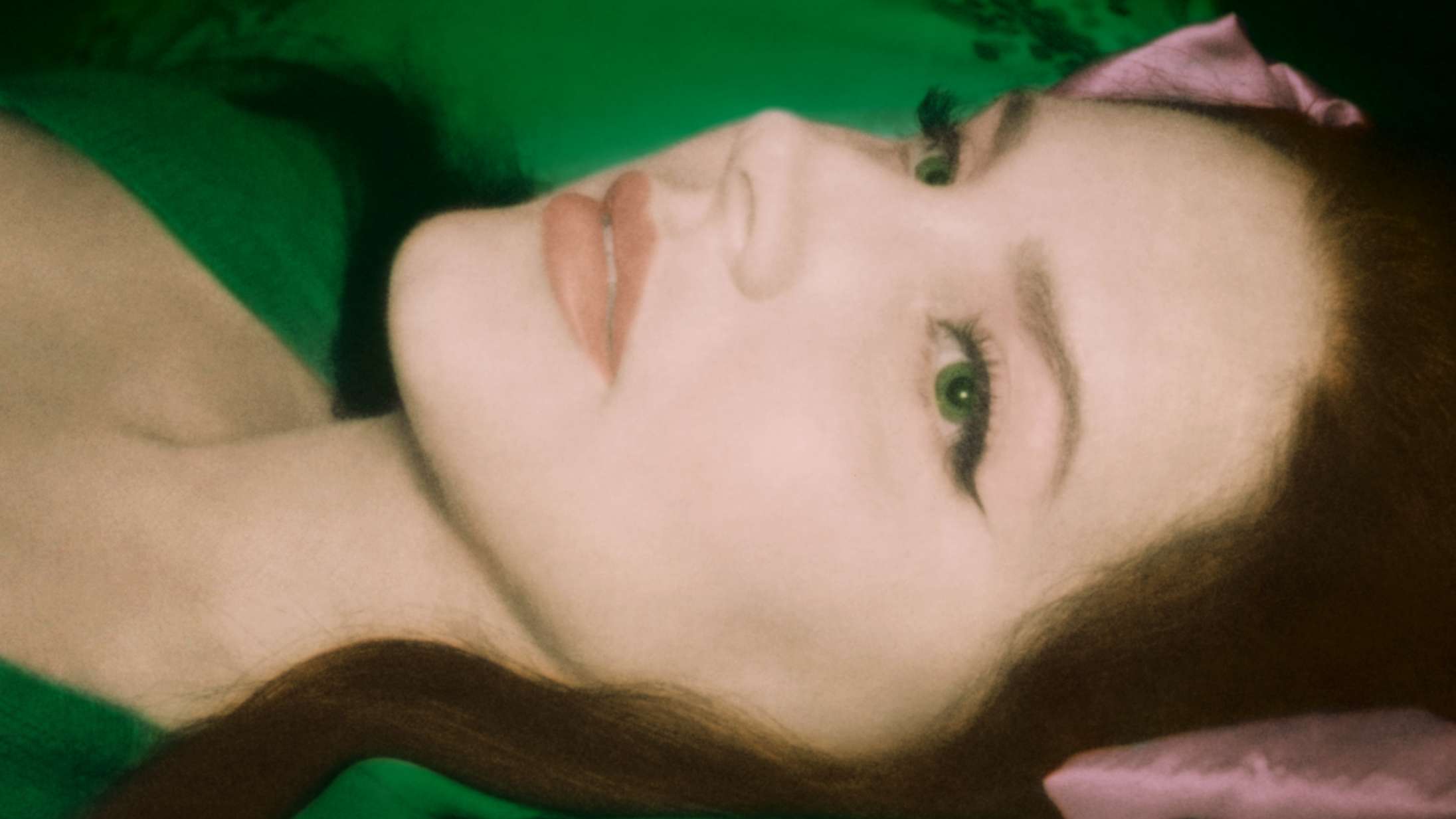 ‘Henry, Come On’: Med en tåre glinsende i øjenkrogen fremmaner Lana Del Rey hundrede års western-ikonografi