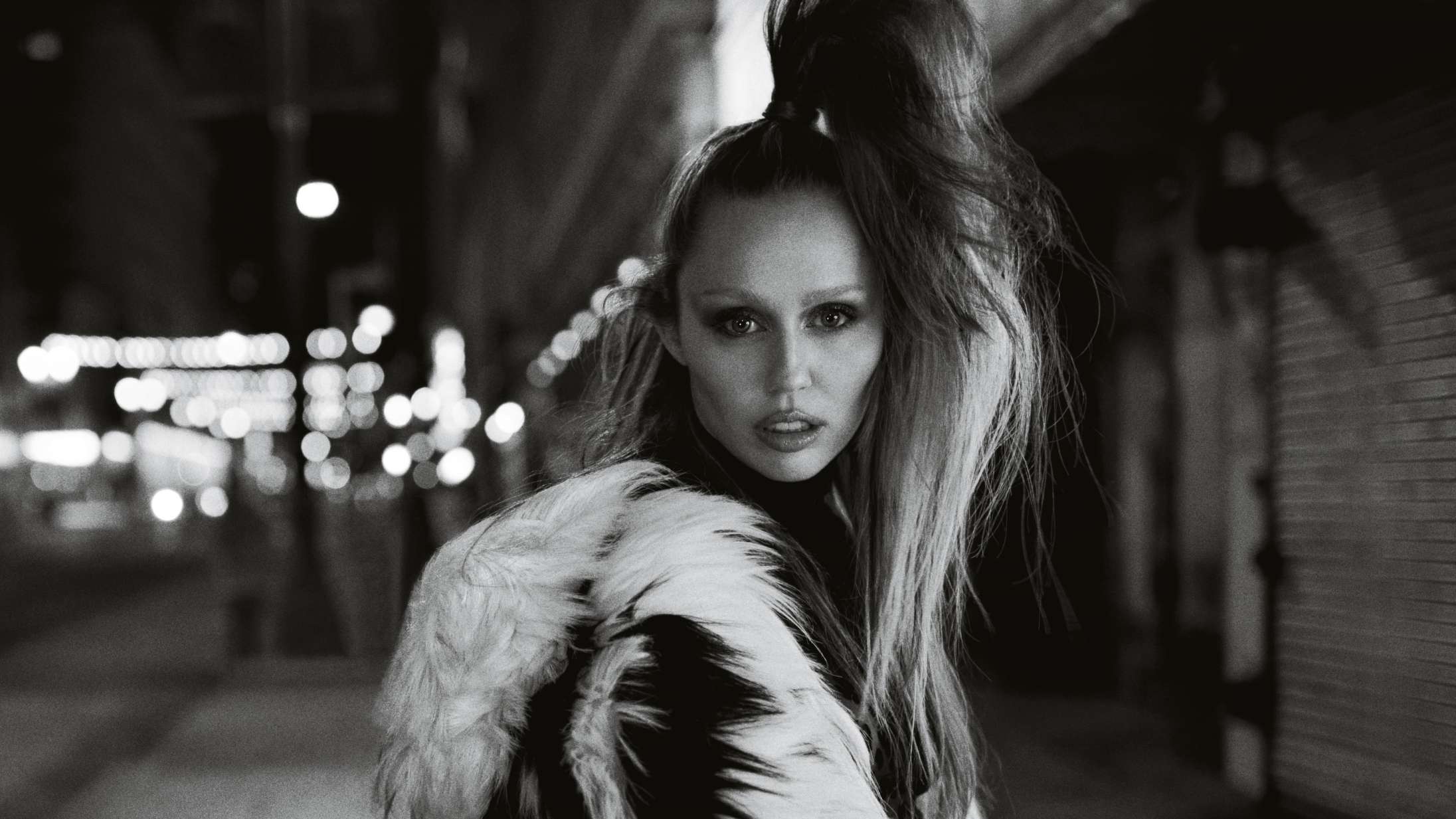 Ugens Top Tracks: Miley Cyrus hæver ambitionsniveauet igen med 13 minutter lang duet