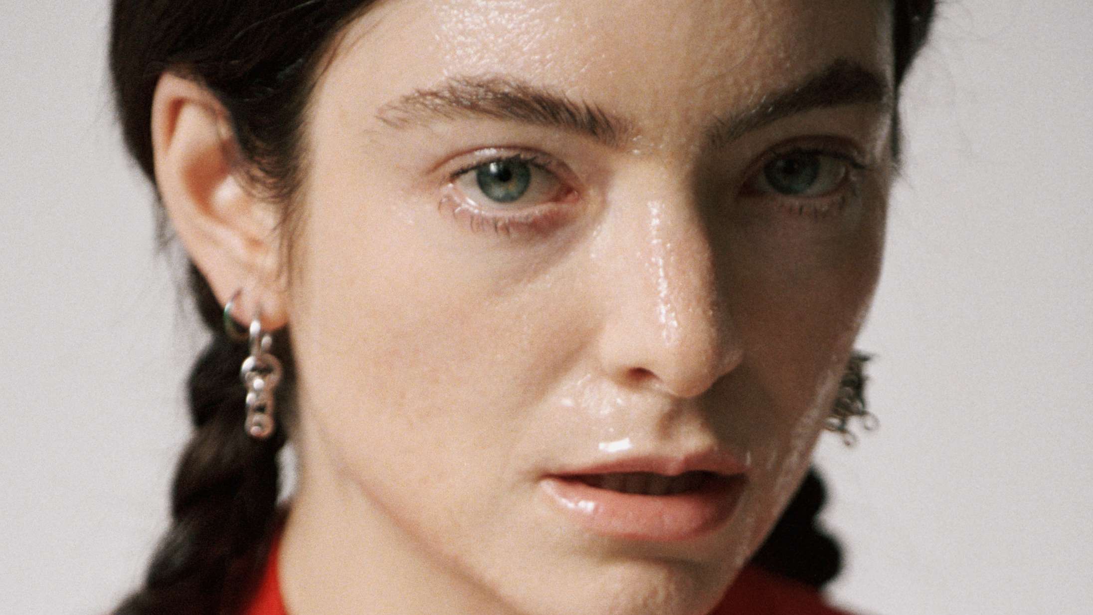 Lorde er tilbage med første single i fire år – se musikvideoen til ‘What Was That’