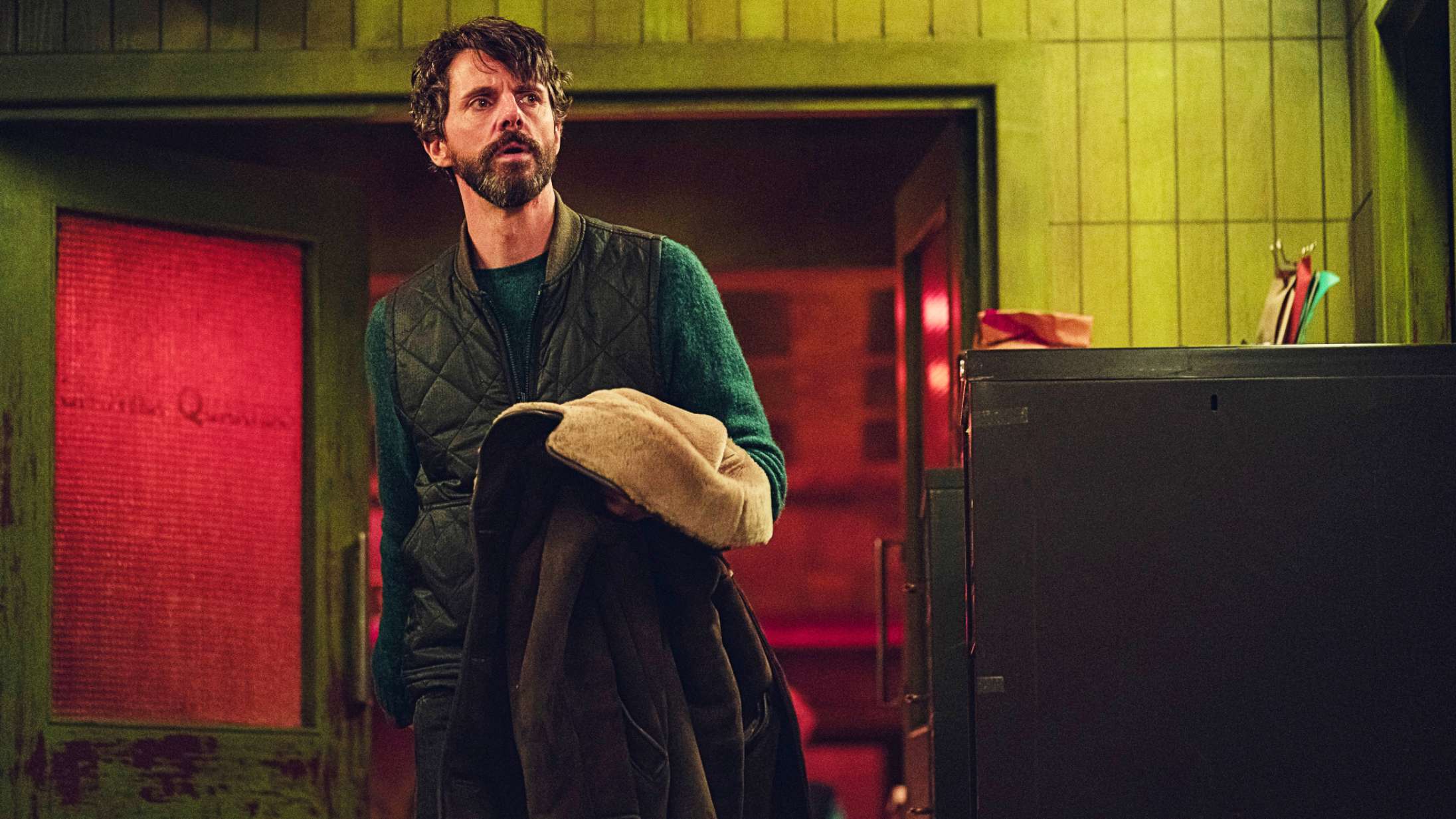 Engelske Carl Morck åbner Afdeling Q i første trailer til Netflix’ store Jussi Adler-Olsen-serie ‘Dept. Q’