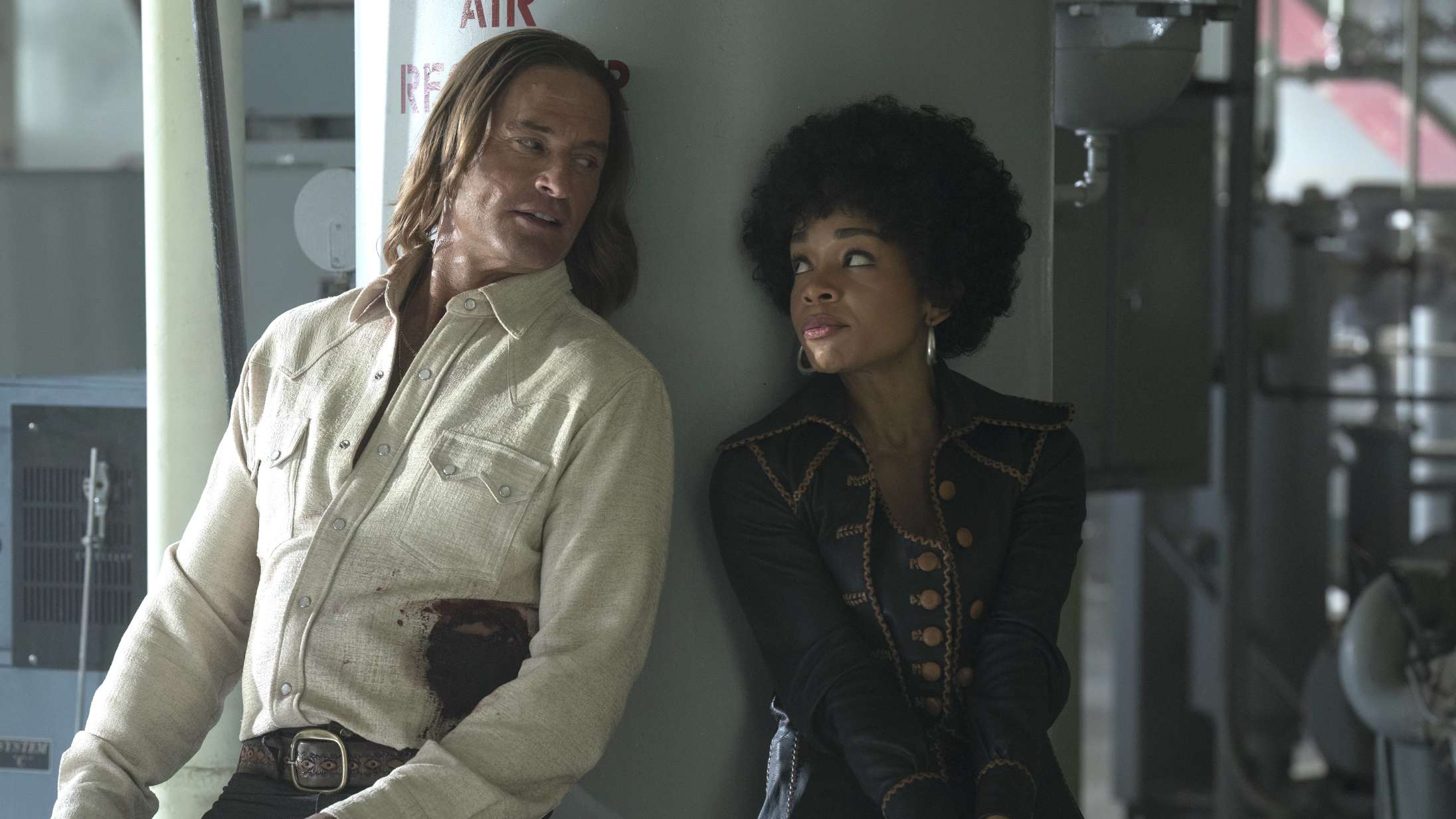 ’Duster’: J.J. Abrams’ lækre seriecomeback giver velfortjent comeback til hengemt ’Lost’-stjerne