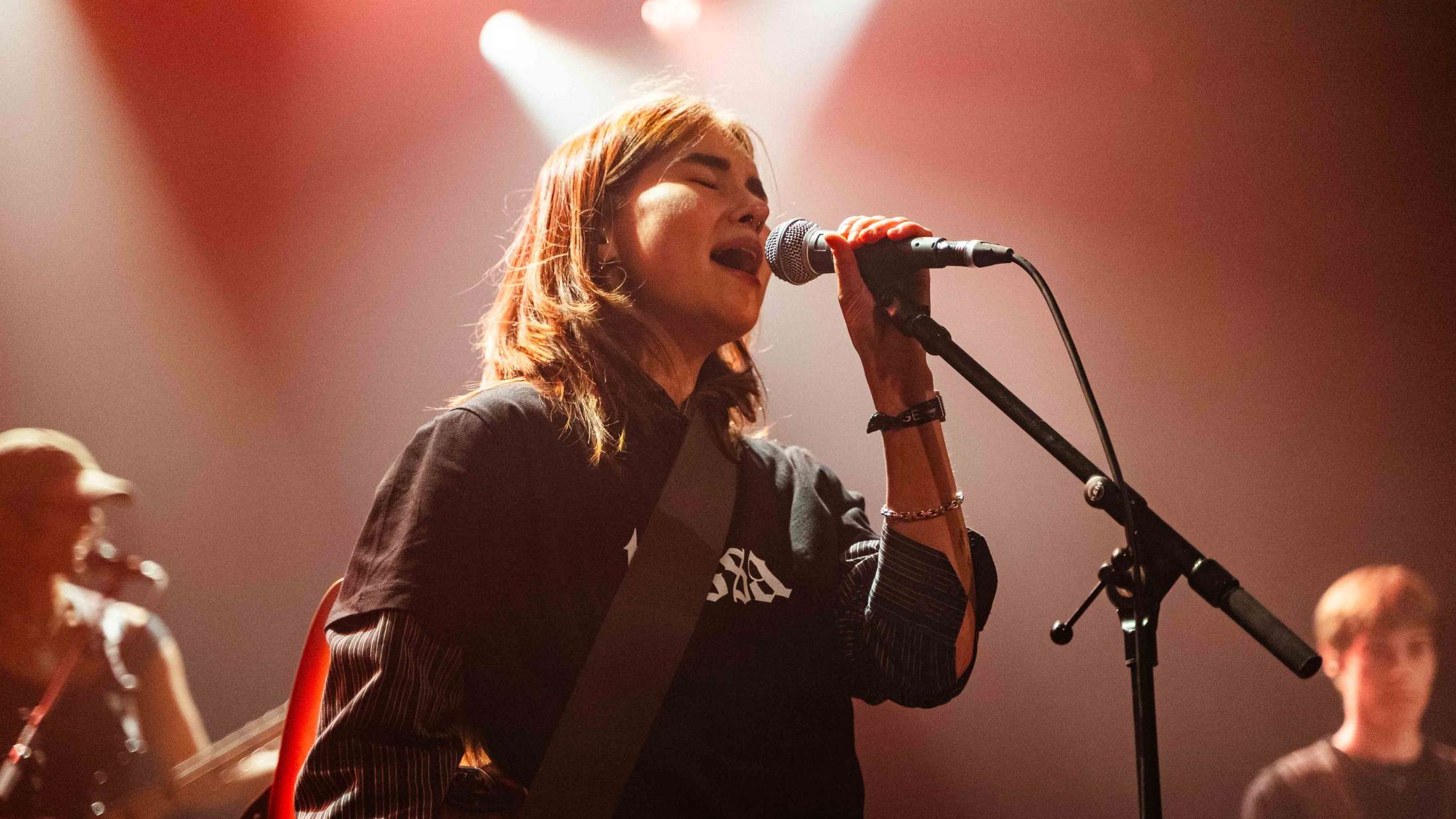 Her er koncerterne, du skal opleve i september – fra dansksproget indiefolk til højenergisk protestrap