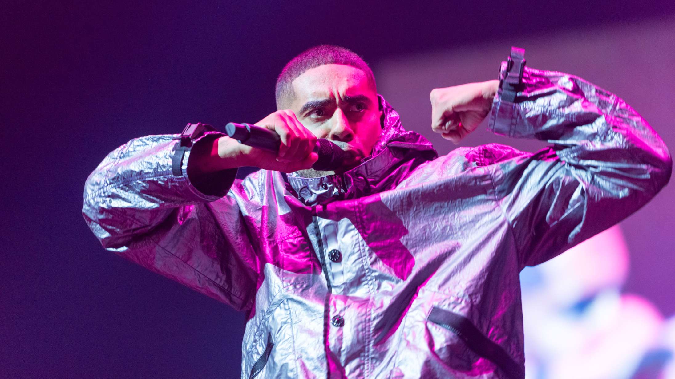 Fem rapstjerner gæstede samme nummer til Kesis magtdemonstration i Royal Arena – se videoen