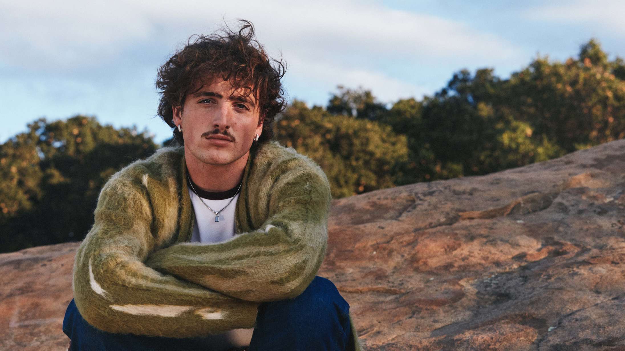 To uger før dansk koncert: Benson Boone aflyser europæisk show grundet vokalproblemer