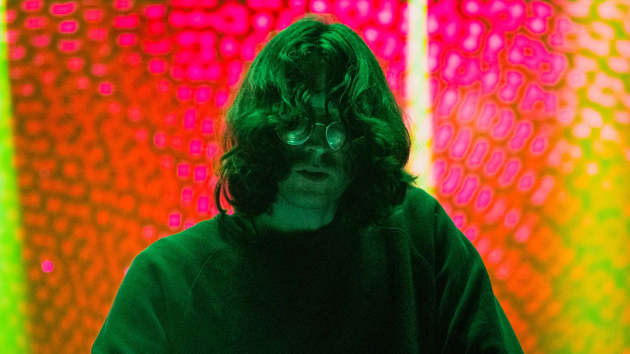 A. G. Cook på Roskilde Festival: Man skulle tro, at højtalerne kortsluttede, men det var blot festen, der eksploderede