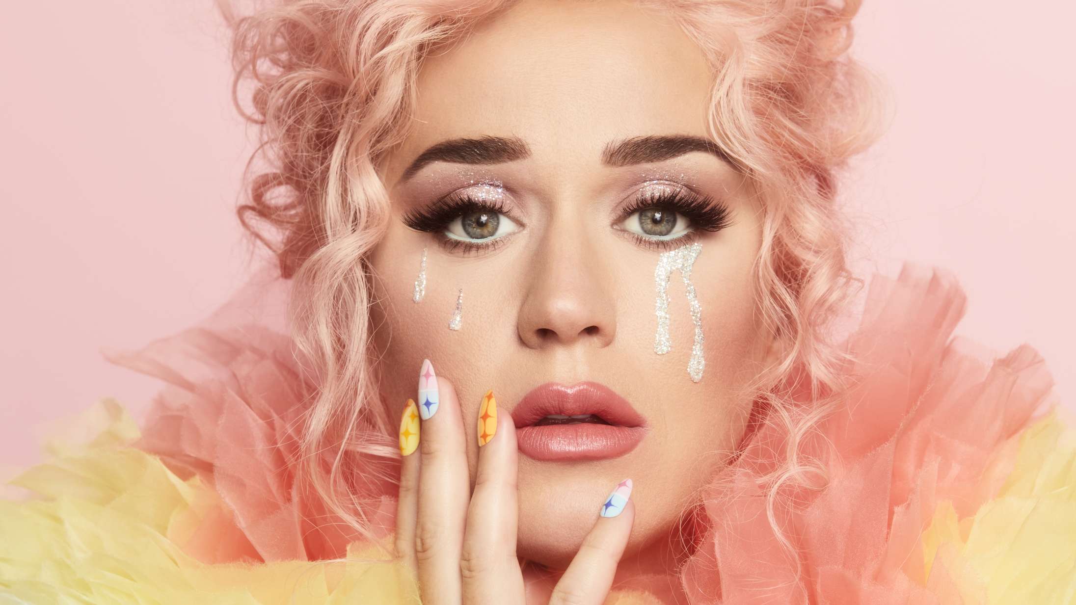 Da Katy Perry håndplukkede et par backup-dansere, tog Taylor Swift hævn, så blodet sprøjtede