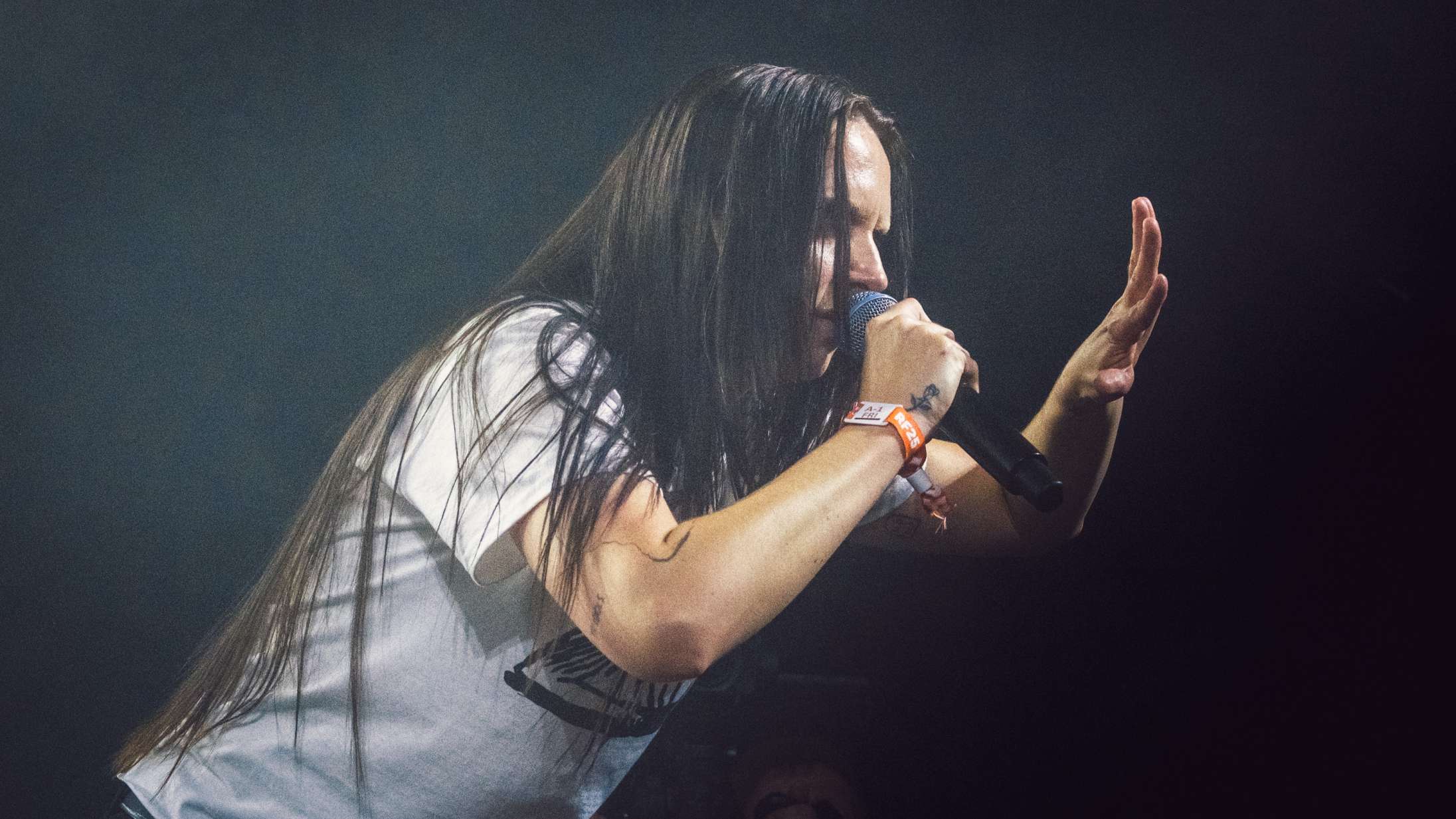 Mø afbrød sin Roskilde Festival-koncert og inviterede Greta Thunberg på scenen